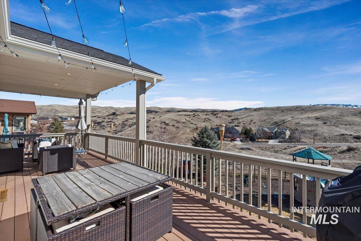 18258 N Goldenridge, Boise, Idaho 83714, 4 Bedrooms, 3.5 Bathrooms, Residential For Sale, Price $866,000, 98982479