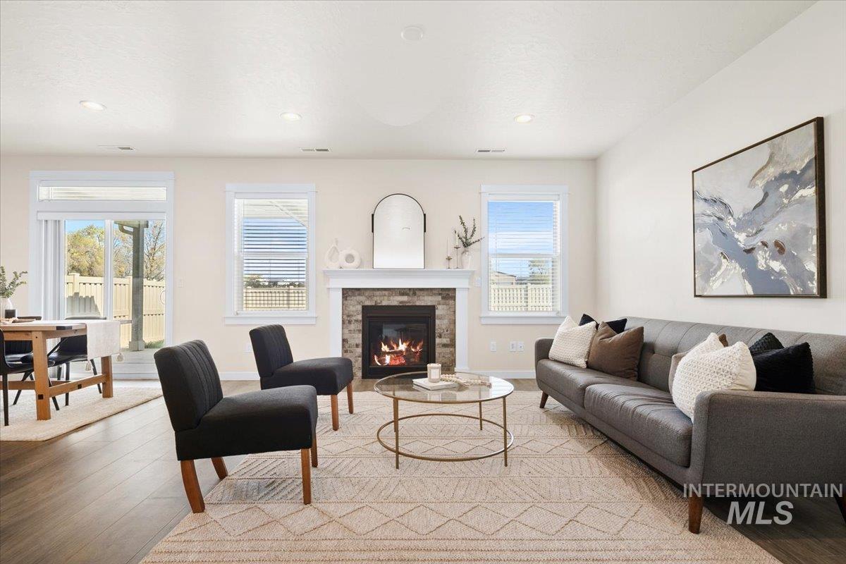 6822 S Maverick Way, Boise, Idaho 83709, 3 Bedrooms, 2 Bathrooms, Residential For Sale, Price $435,000, 98982480