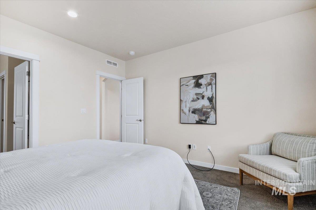 6822 S Maverick Way, Boise, Idaho 83709, 3 Bedrooms, 2 Bathrooms, Residential For Sale, Price $435,000, 98982480