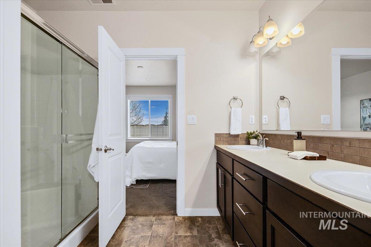 6822 S Maverick Way, Boise, Idaho 83709, 3 Bedrooms, 2 Bathrooms, Residential For Sale, Price $435,000, 98982480