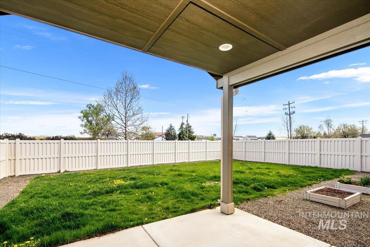 6822 S Maverick Way, Boise, Idaho 83709, 3 Bedrooms, 2 Bathrooms, Residential For Sale, Price $435,000, 98982480