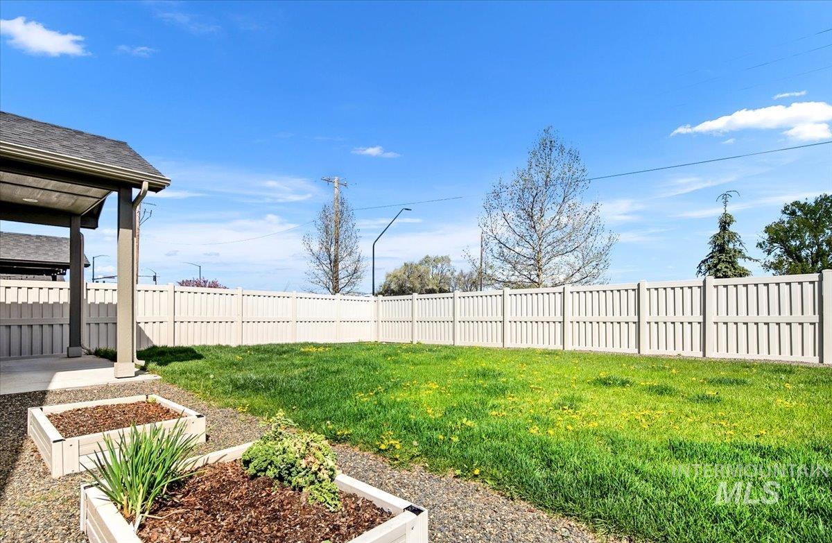 6822 S Maverick Way, Boise, Idaho 83709, 3 Bedrooms, 2 Bathrooms, Residential For Sale, Price $435,000, 98982480