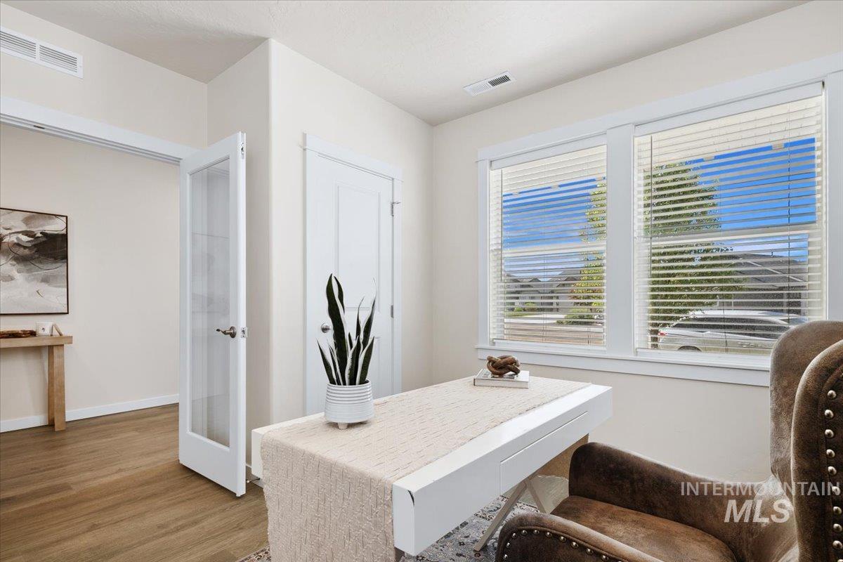 6822 S Maverick Way, Boise, Idaho 83709, 3 Bedrooms, 2 Bathrooms, Residential For Sale, Price $435,000, 98982480