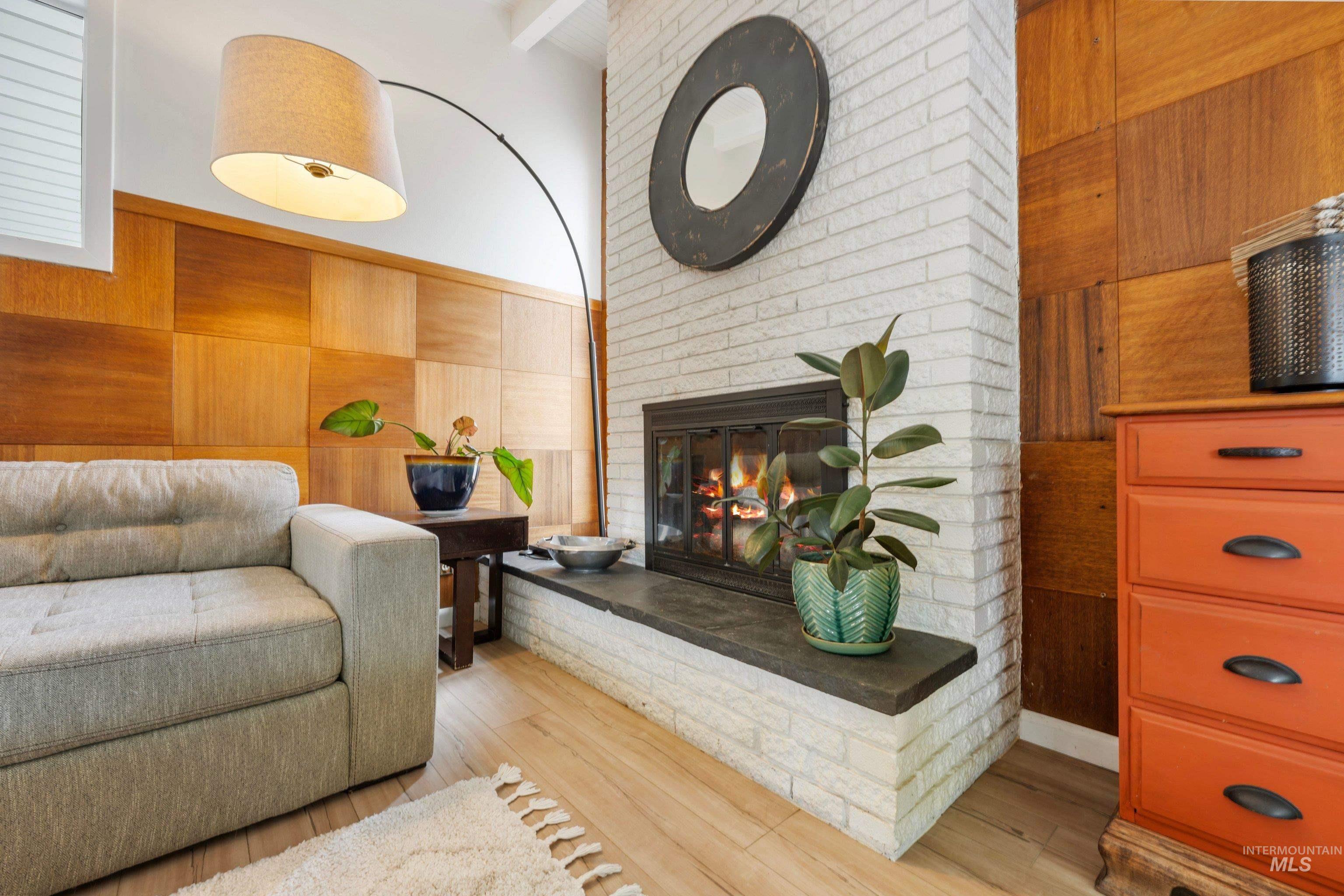 6708 W Holiday Drive, Boise, Idaho 83709, 3 Bedrooms, 2 Bathrooms, Residential For Sale, Price $439,900, 98982482