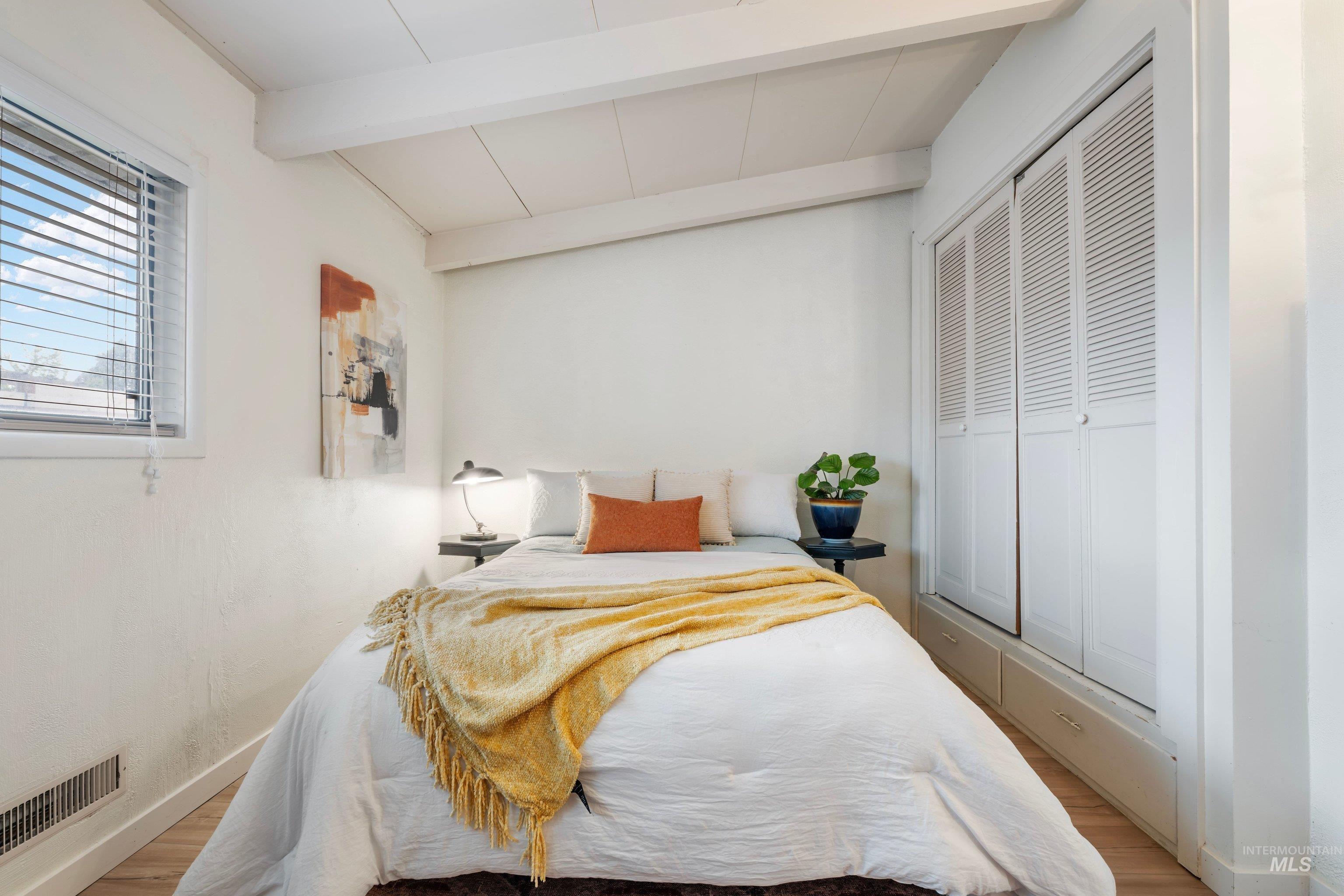 6708 W Holiday Drive, Boise, Idaho 83709, 3 Bedrooms, 2 Bathrooms, Residential For Sale, Price $439,900, 98982482