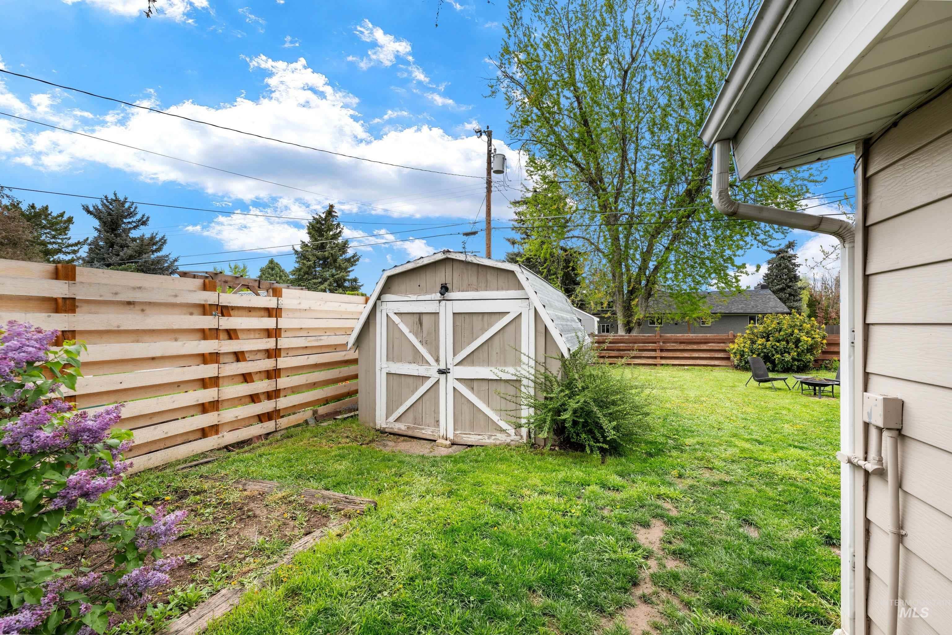 6708 W Holiday Drive, Boise, Idaho 83709, 3 Bedrooms, 2 Bathrooms, Residential For Sale, Price $439,900, 98982482