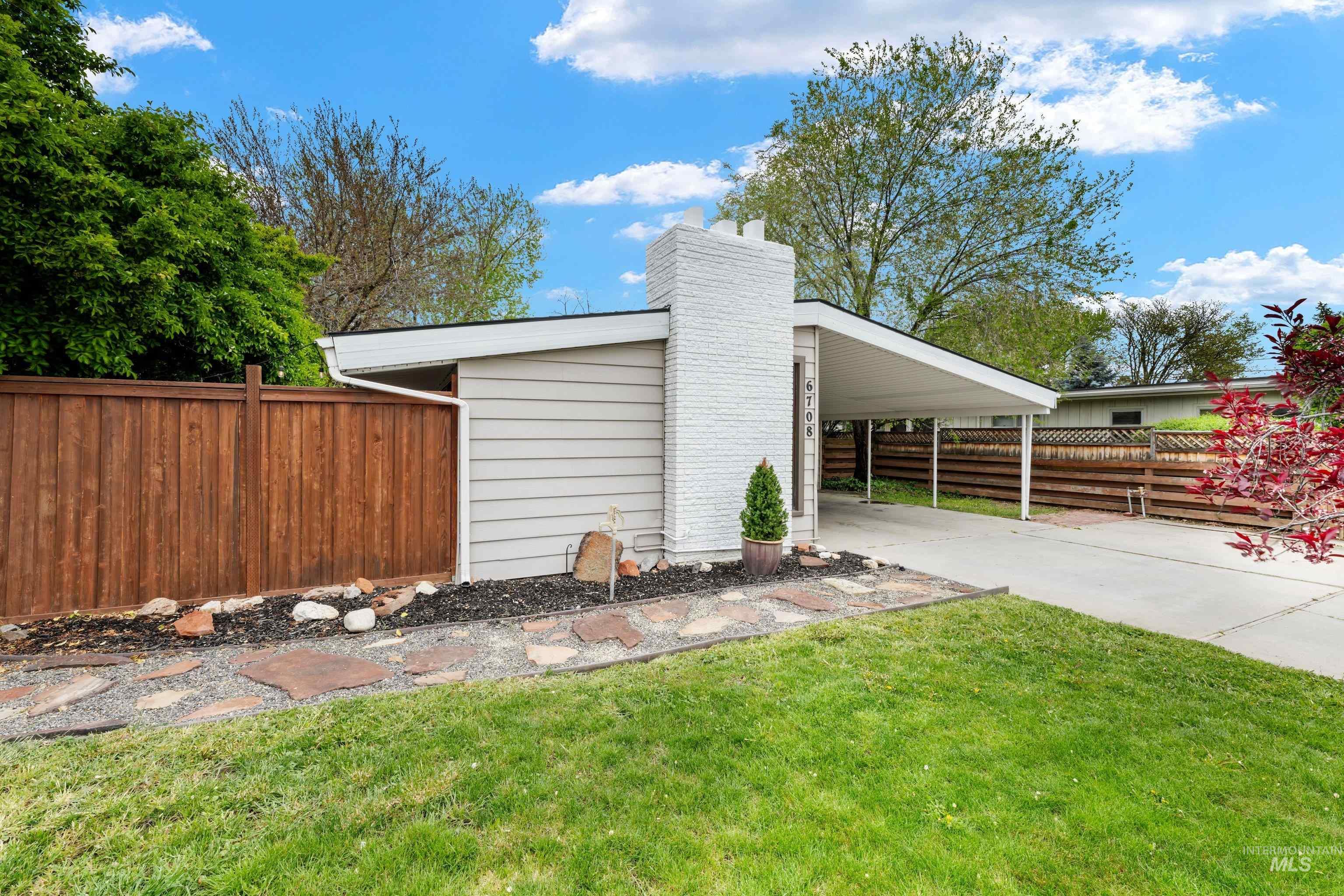 6708 W Holiday Drive, Boise, Idaho 83709, 3 Bedrooms, 2 Bathrooms, Residential For Sale, Price $439,900, 98982482