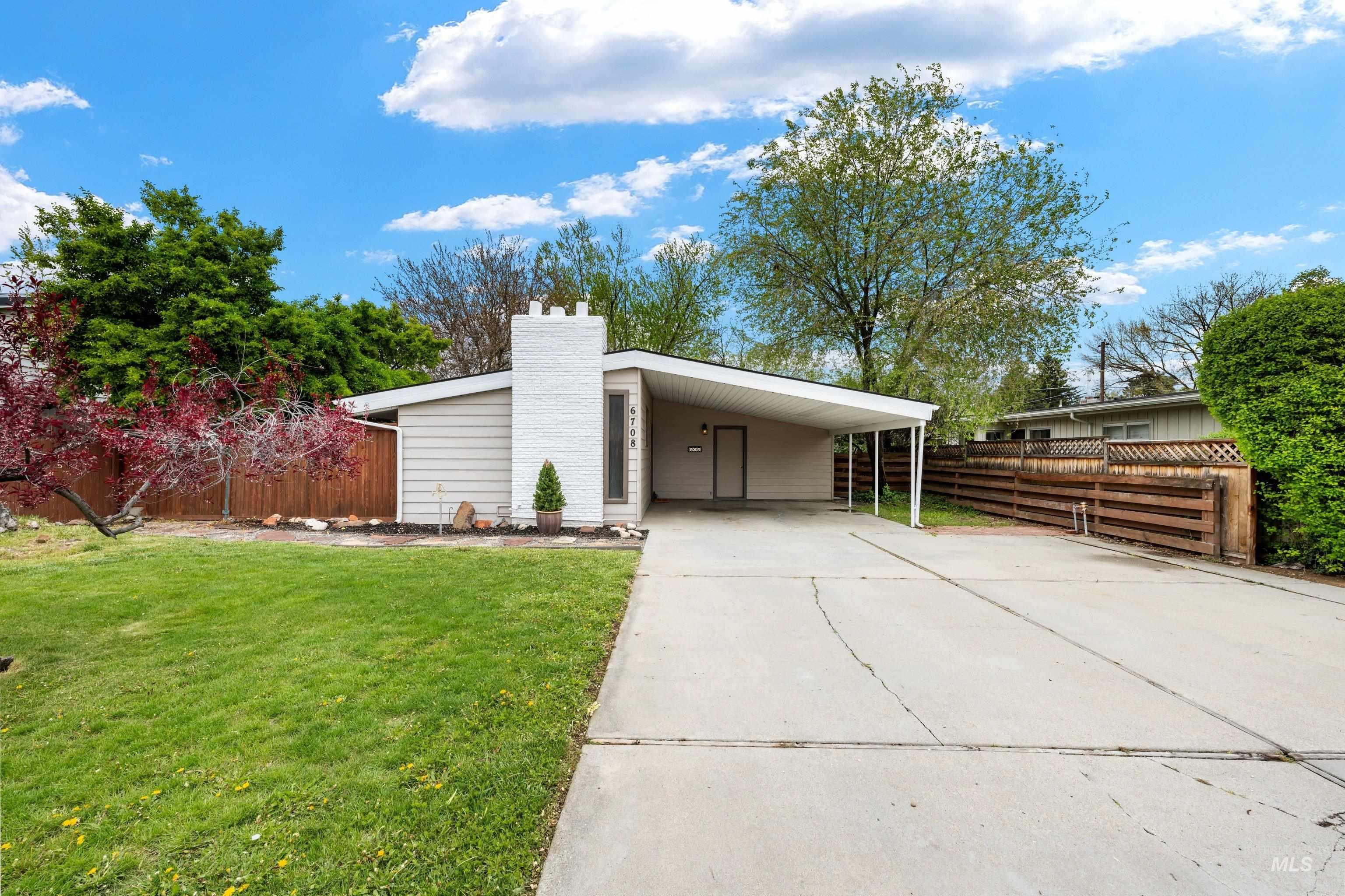 6708 W Holiday Drive, Boise, Idaho 83709, 3 Bedrooms, 2 Bathrooms, Residential For Sale, Price $439,900, 98982482