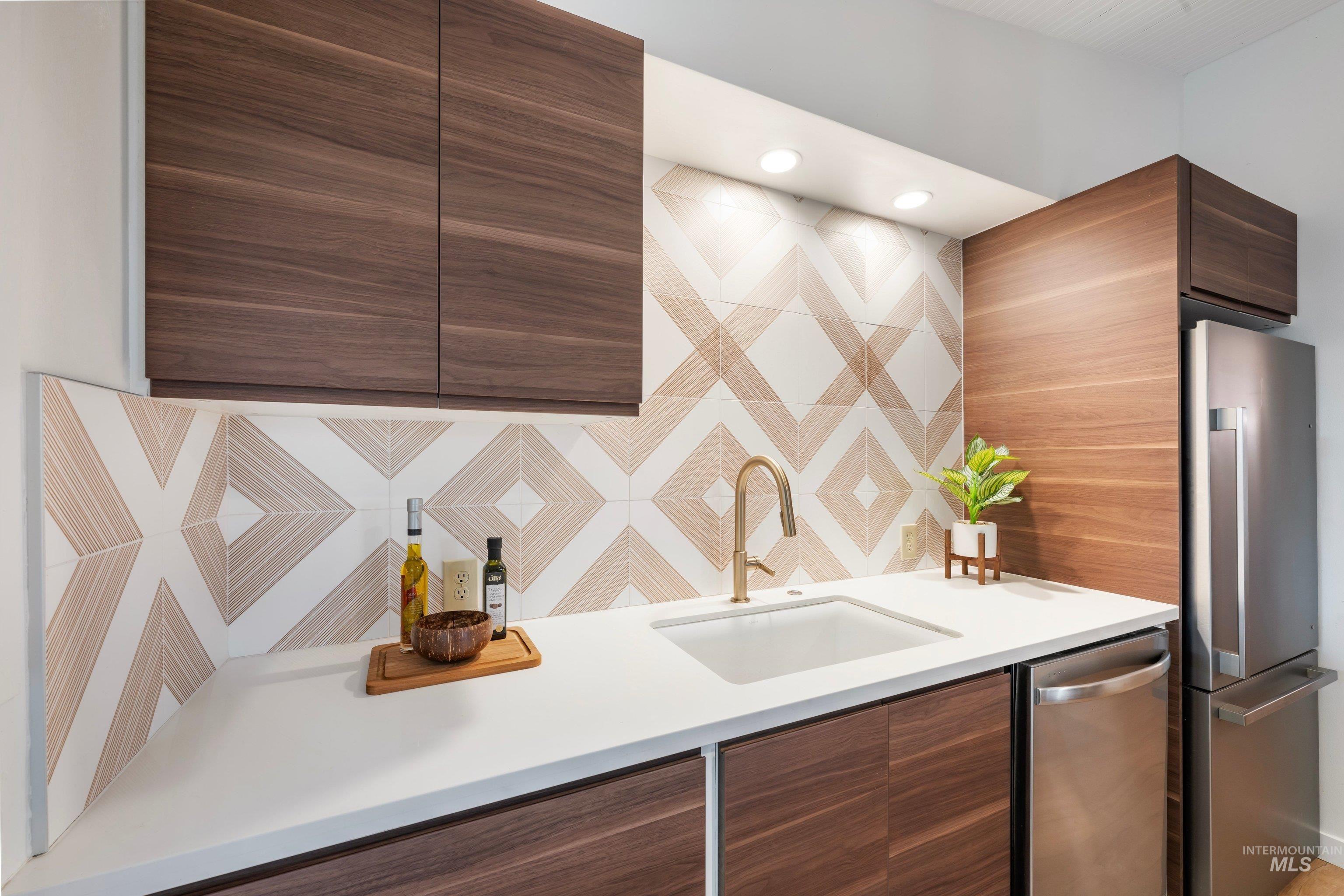 6708 W Holiday Drive, Boise, Idaho 83709, 3 Bedrooms, 2 Bathrooms, Residential For Sale, Price $439,900, 98982482