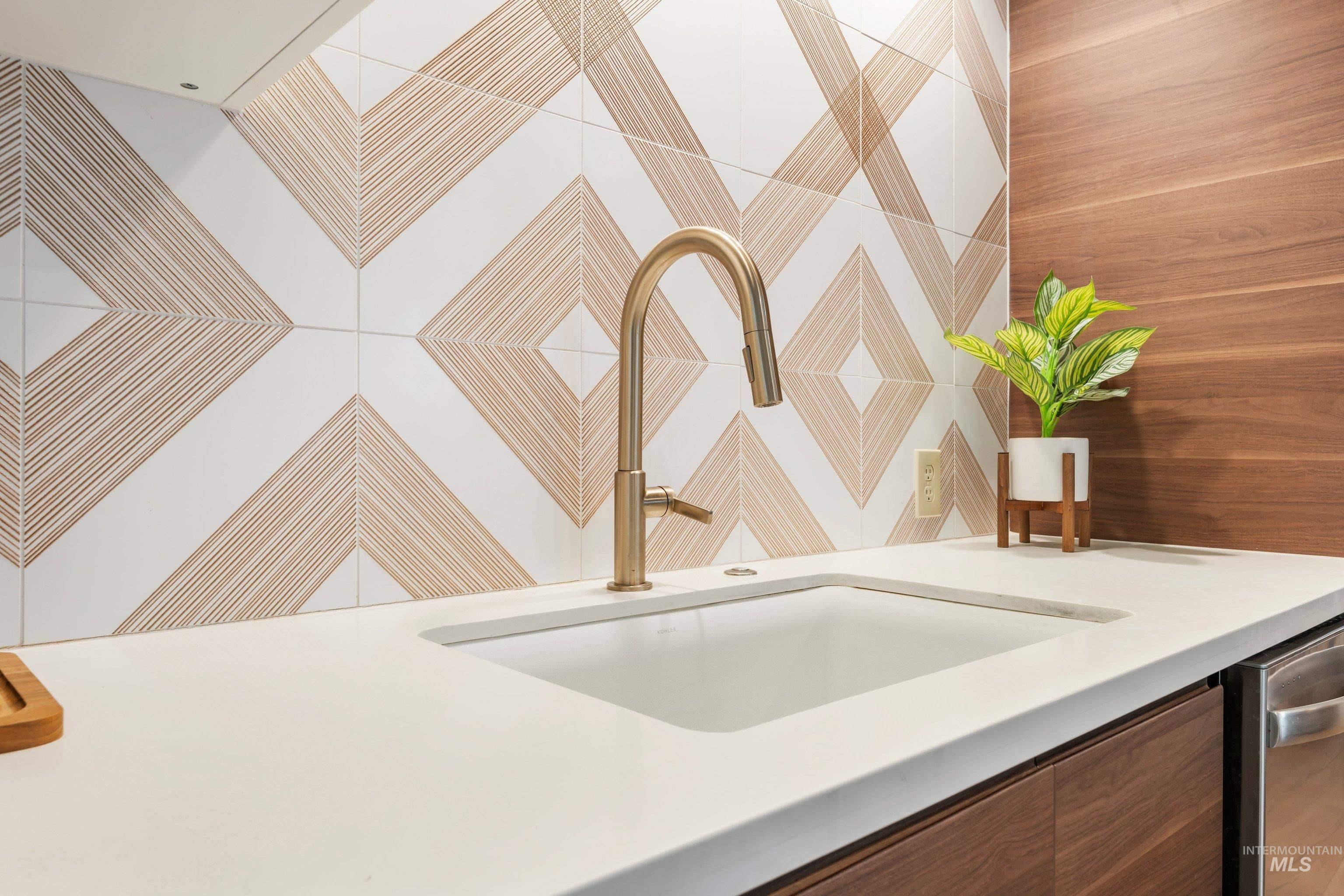 6708 W Holiday Drive, Boise, Idaho 83709, 3 Bedrooms, 2 Bathrooms, Residential For Sale, Price $439,900, 98982482