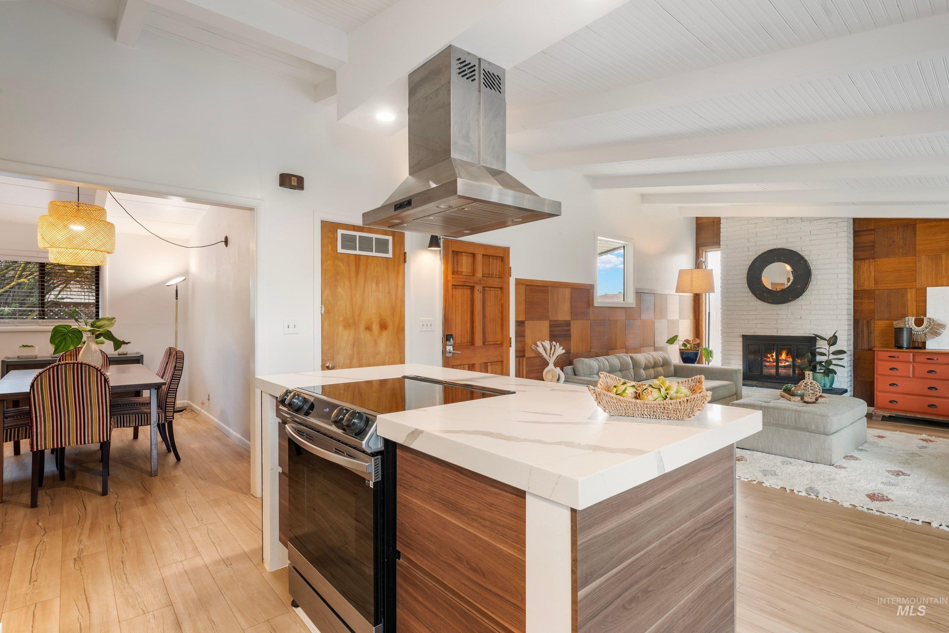 6708 W Holiday Drive, Boise, Idaho 83709, 3 Bedrooms, 2 Bathrooms, Residential For Sale, Price $439,900, 98982482