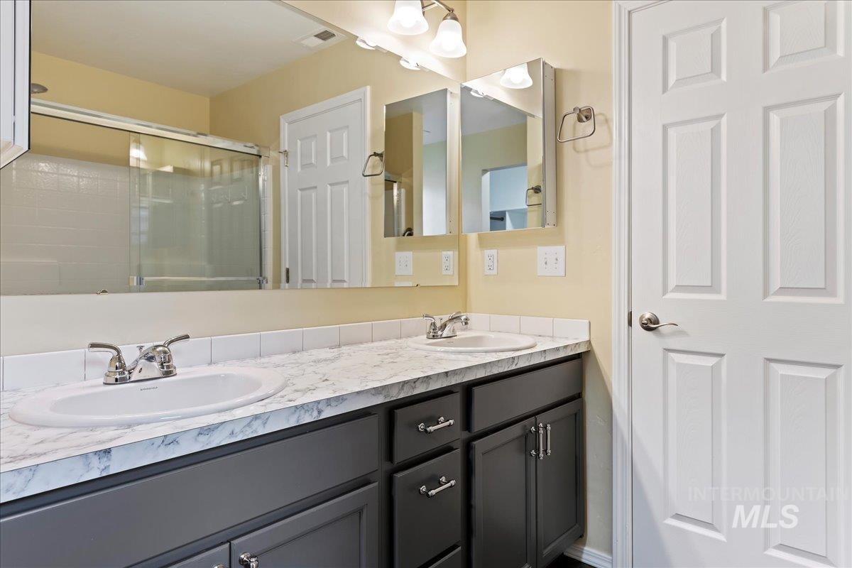 19786 Kennebec Way, Caldwell, Idaho 83605, 3 Bedrooms, 2 Bathrooms, Residential For Sale, Price $389,000, 98982483