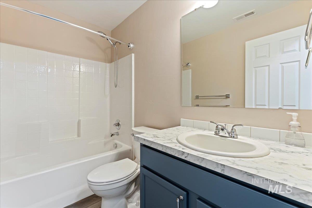 19786 Kennebec Way, Caldwell, Idaho 83605, 3 Bedrooms, 2 Bathrooms, Residential For Sale, Price $389,000, 98982483