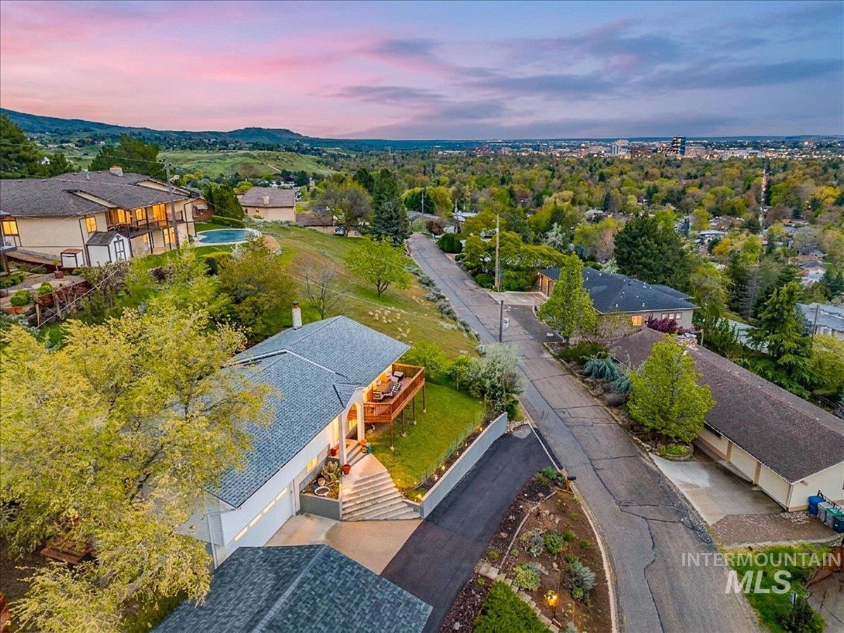 2624 N Hillway Dr, Boise, Idaho 83702, 4 Bedrooms, 2.5 Bathrooms, Residential For Sale, Price $920,000, 98982484