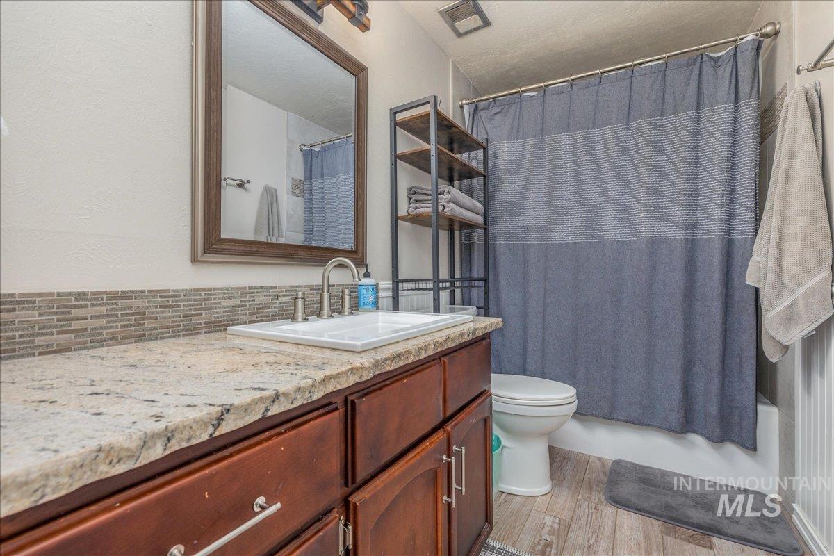 2624 N Hillway Dr, Boise, Idaho 83702, 4 Bedrooms, 2.5 Bathrooms, Residential For Sale, Price $920,000, 98982484