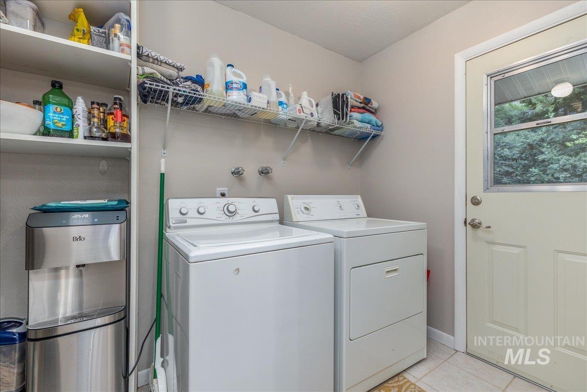 2624 N Hillway Dr, Boise, Idaho 83702, 4 Bedrooms, 2.5 Bathrooms, Residential For Sale, Price $920,000, 98982484