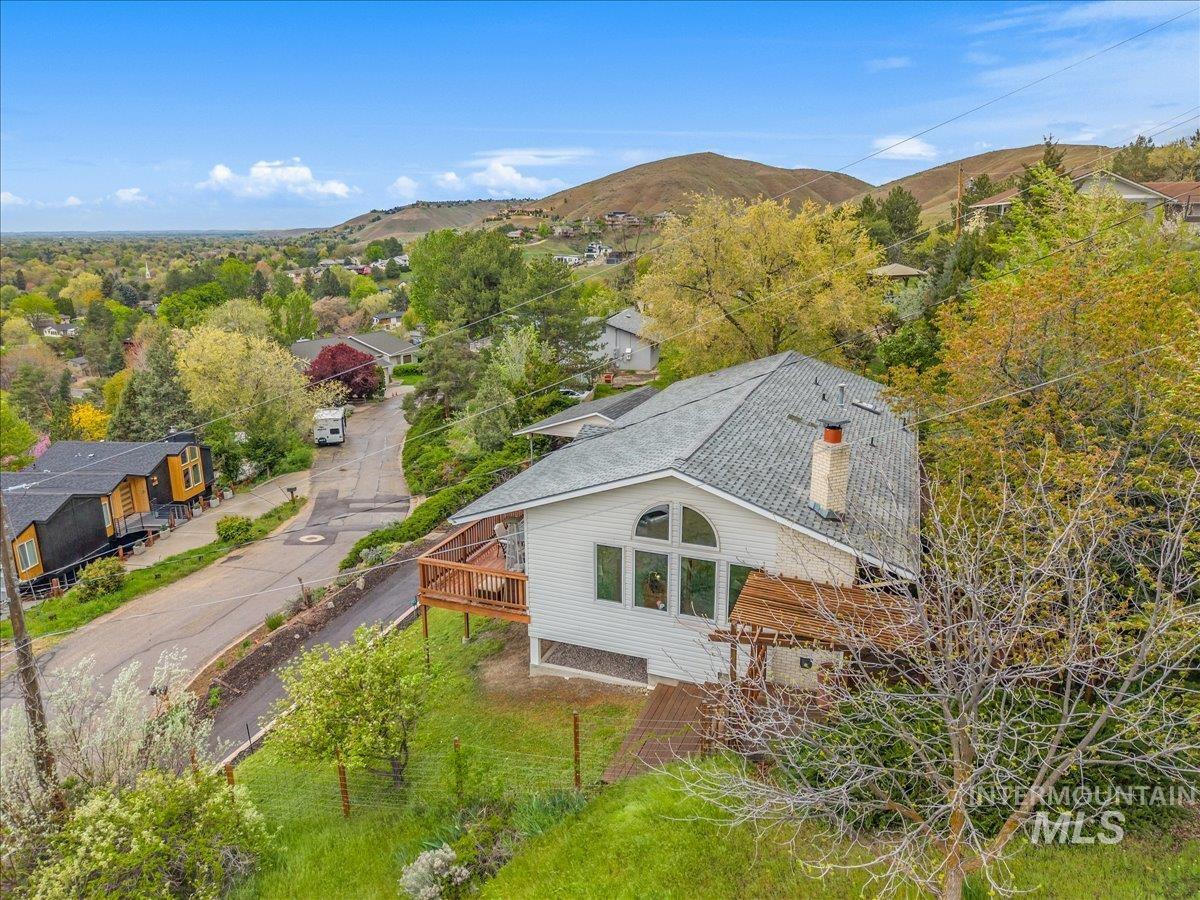 2624 N Hillway Dr, Boise, Idaho 83702, 4 Bedrooms, 2.5 Bathrooms, Residential For Sale, Price $920,000, 98982484