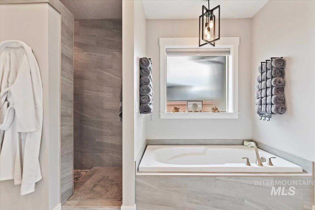 10979 W Leilani Dr, Boise, Idaho 83709-6519, 5 Bedrooms, 4 Bathrooms, Residential For Sale, Price $849,900, 98982485