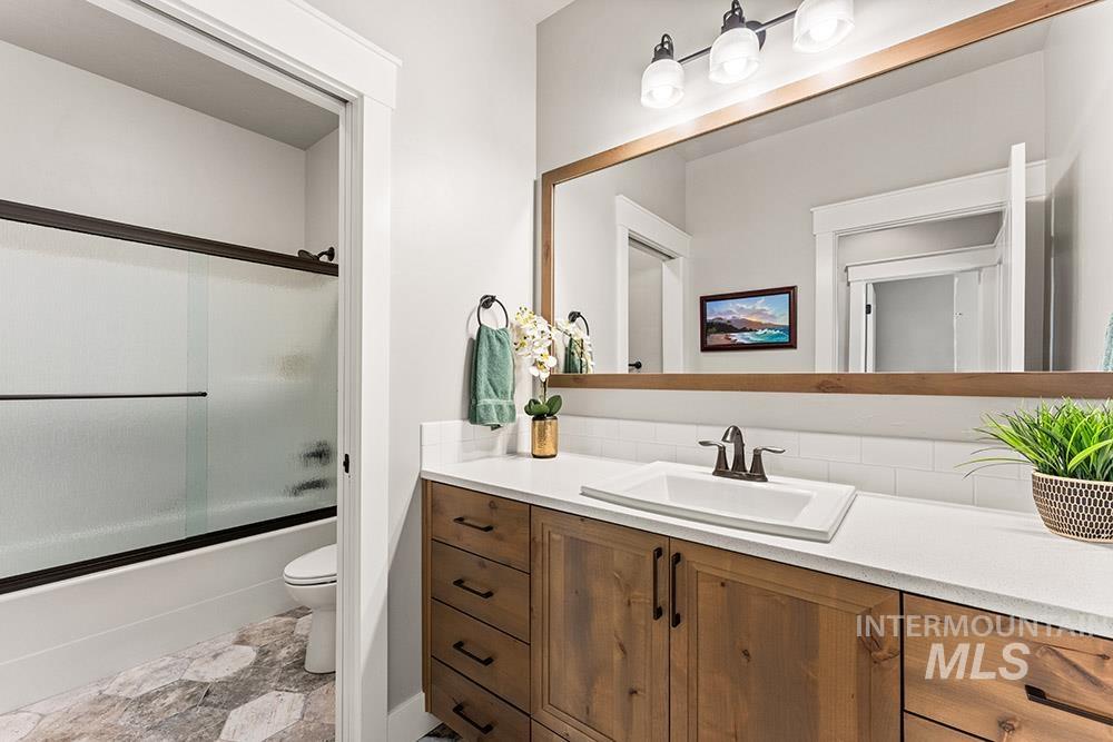 6635 S Liveoak, Boise, Idaho 83716, 4 Bedrooms, 3 Bathrooms, Residential For Sale, Price $1,125,000, 98982486