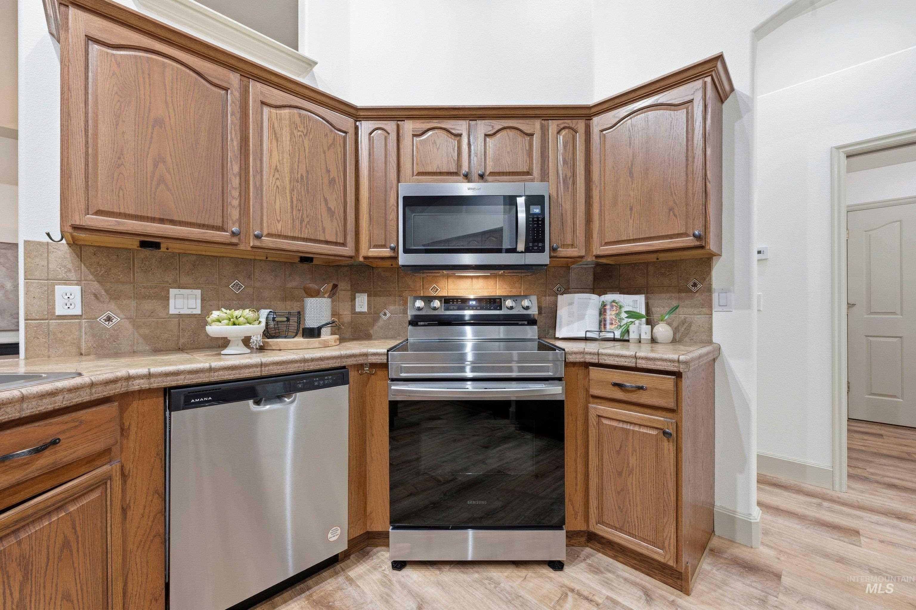 2095 E Celia Ct, Eagle, Idaho 83616, 4 Bedrooms, 2 Bathrooms, Residential For Sale, Price $579,900,MLS 98982488