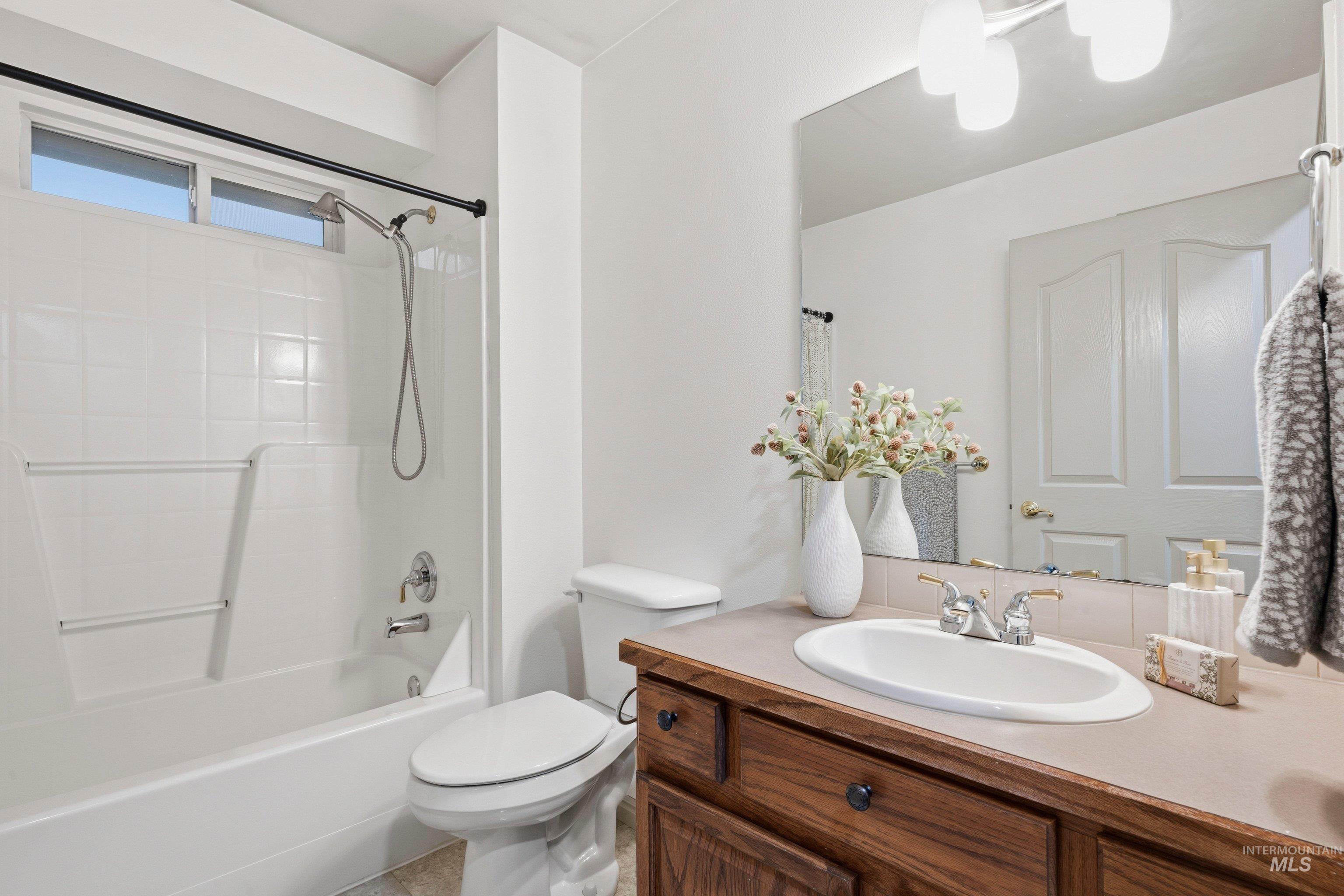 2095 E Celia Ct, Eagle, Idaho 83616, 4 Bedrooms, 2 Bathrooms, Residential For Sale, Price $579,900,MLS 98982488