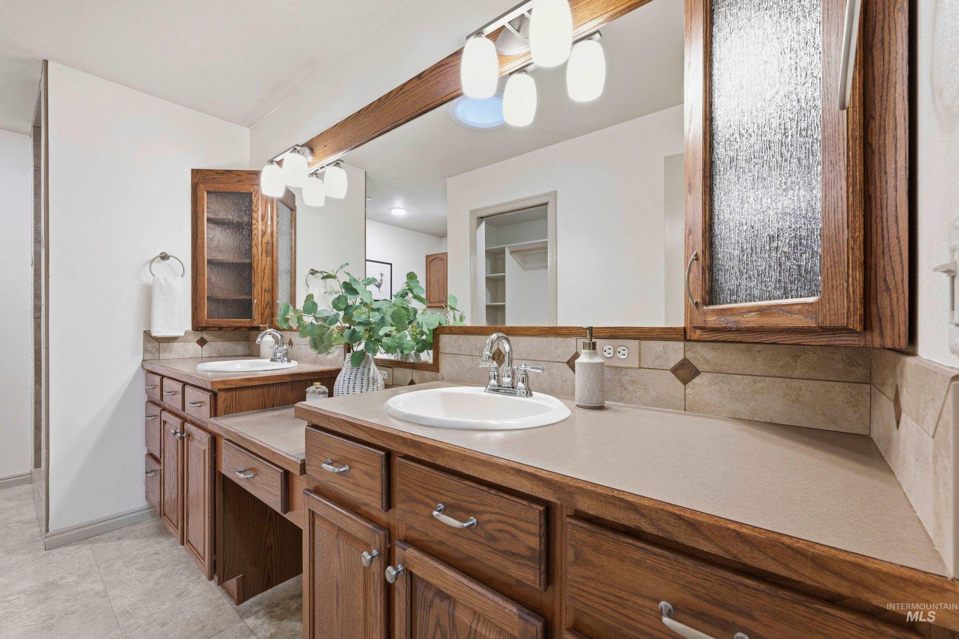 2095 E Celia Ct, Eagle, Idaho 83616, 4 Bedrooms, 2 Bathrooms, Residential For Sale, Price $579,900,MLS 98982488