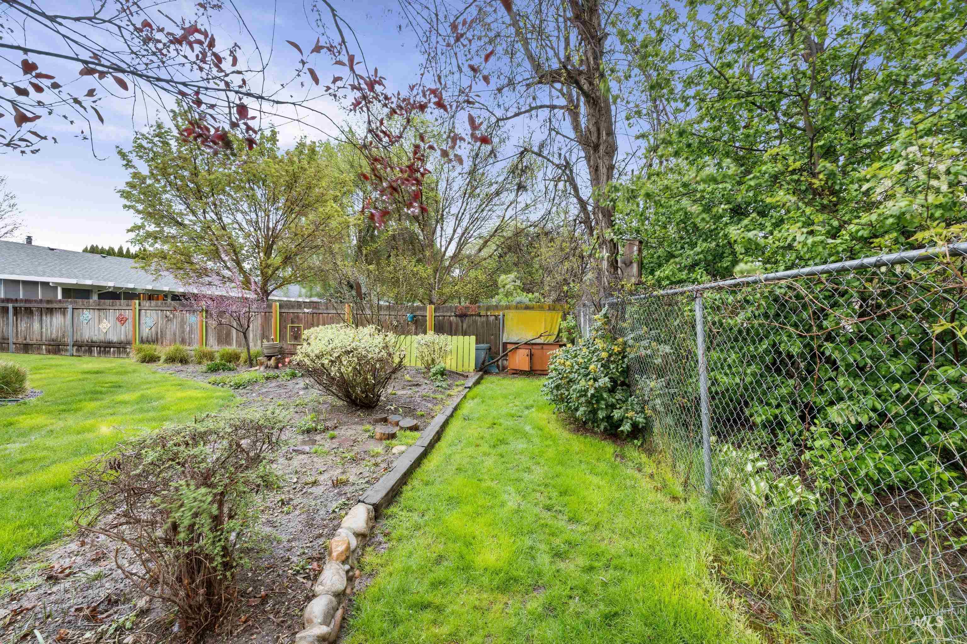 2095 E Celia Ct, Eagle, Idaho 83616, 4 Bedrooms, 2 Bathrooms, Residential For Sale, Price $579,900,MLS 98982488