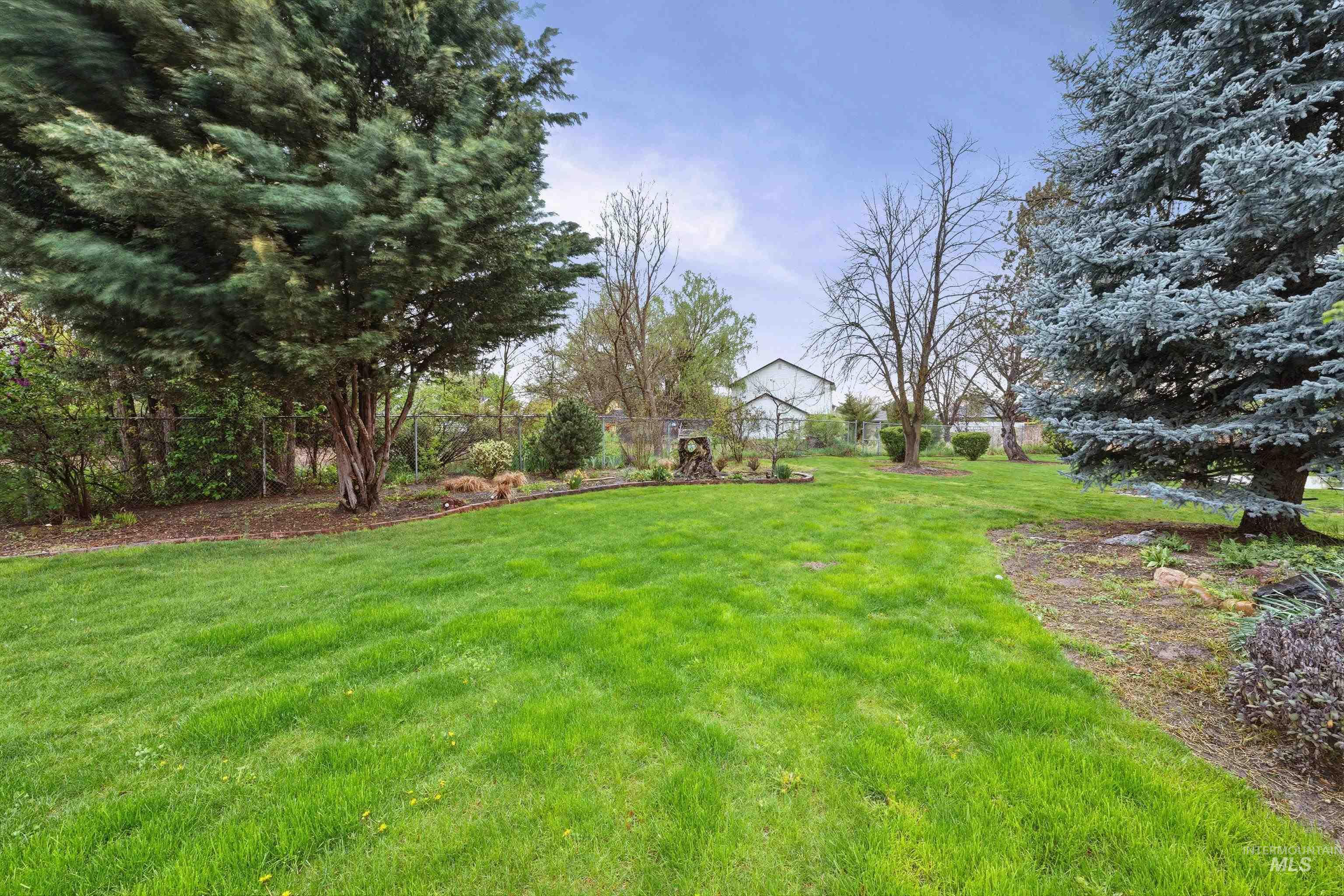 2095 E Celia Ct, Eagle, Idaho 83616, 4 Bedrooms, 2 Bathrooms, Residential For Sale, Price $579,900,MLS 98982488