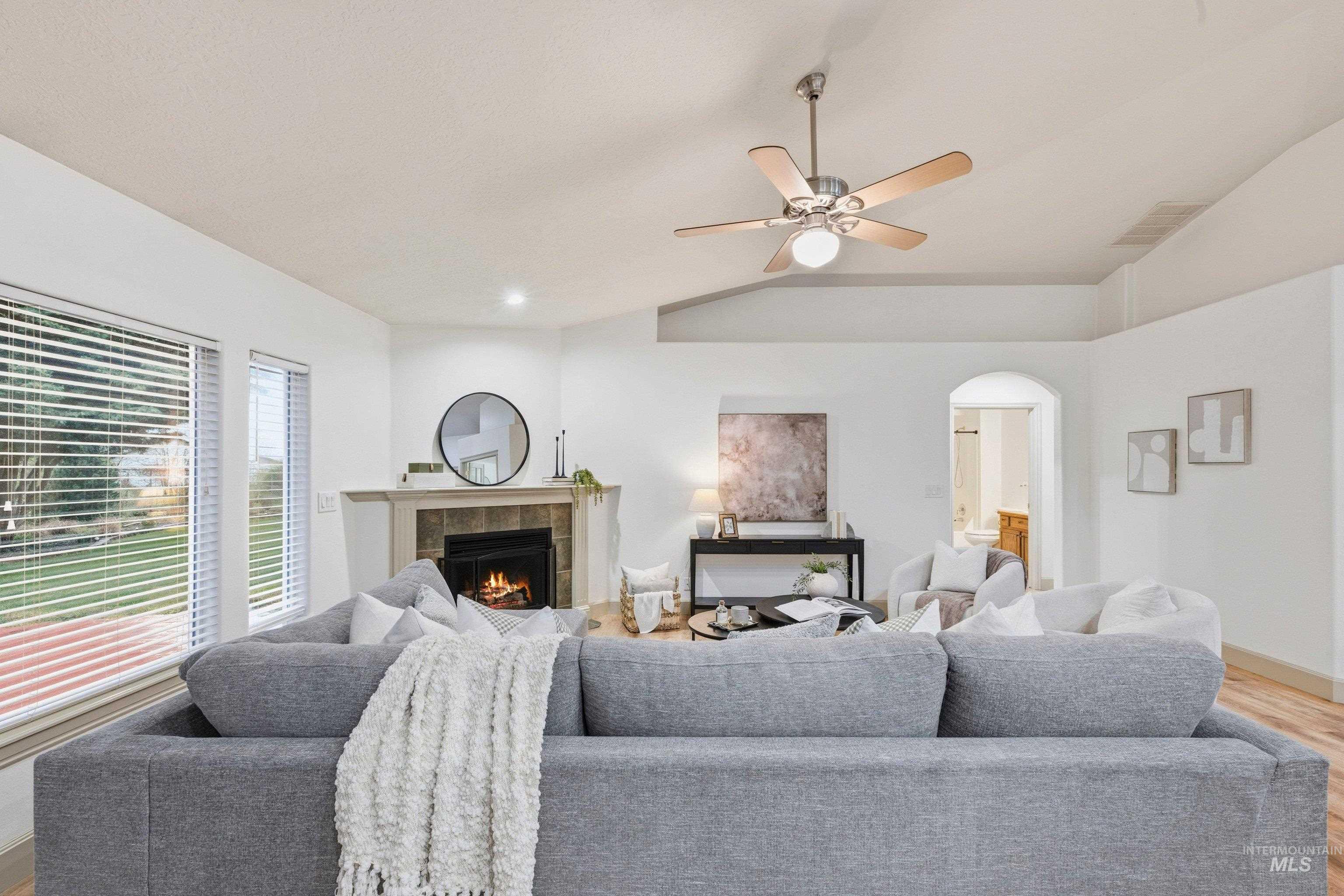 2095 E Celia Ct, Eagle, Idaho 83616, 4 Bedrooms, 2 Bathrooms, Residential For Sale, Price $579,900,MLS 98982488