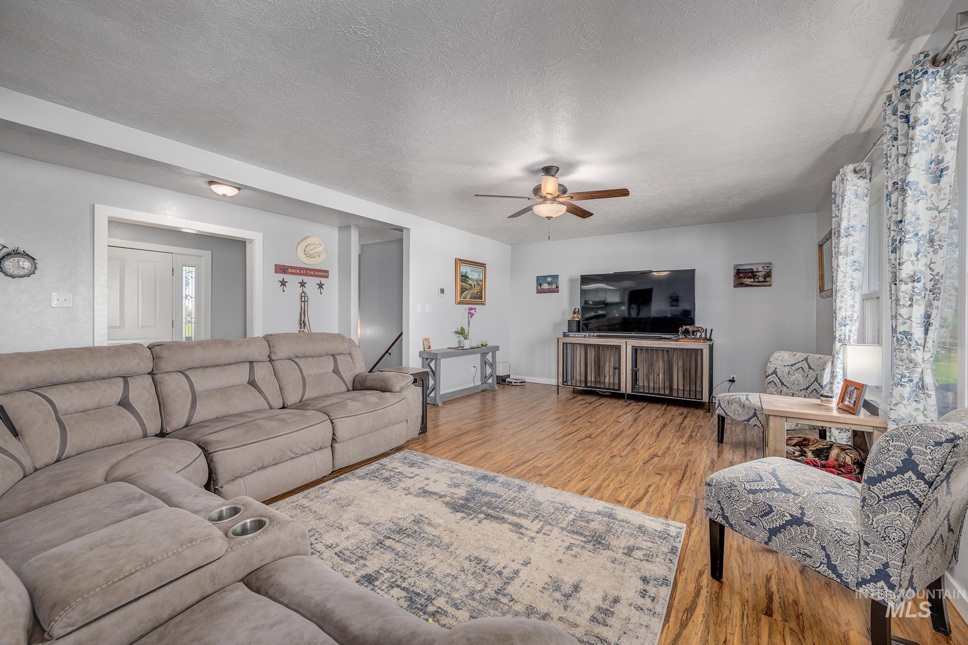 644 Ontario Heights Rd, Ontario, Oregon 97914, 5 Bedrooms, 2.5 Bathrooms, Farm & Ranch For Sale, Price $975,000, 98982490