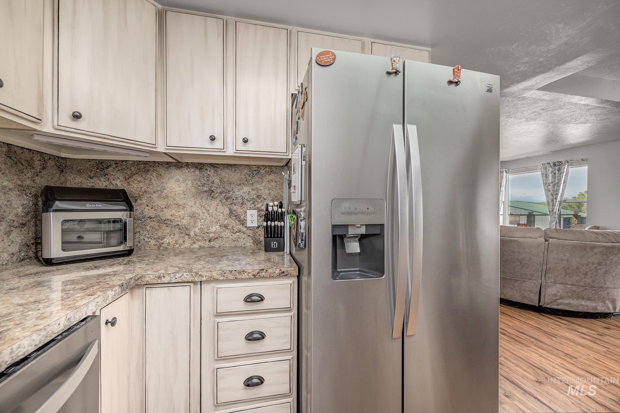 644 Ontario Heights Rd, Ontario, Oregon 97914, 5 Bedrooms, 2.5 Bathrooms, Farm & Ranch For Sale, Price $975,000, 98982490