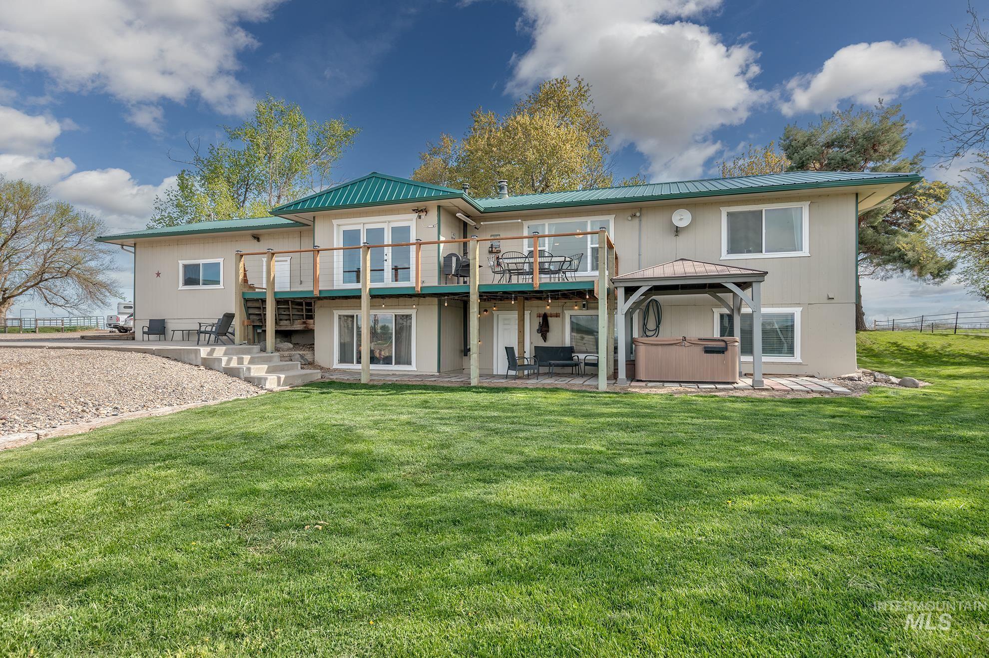644 Ontario Heights Rd, Ontario, Oregon 97914, 5 Bedrooms, 2.5 Bathrooms, Farm & Ranch For Sale, Price $975,000,MLS 98982490