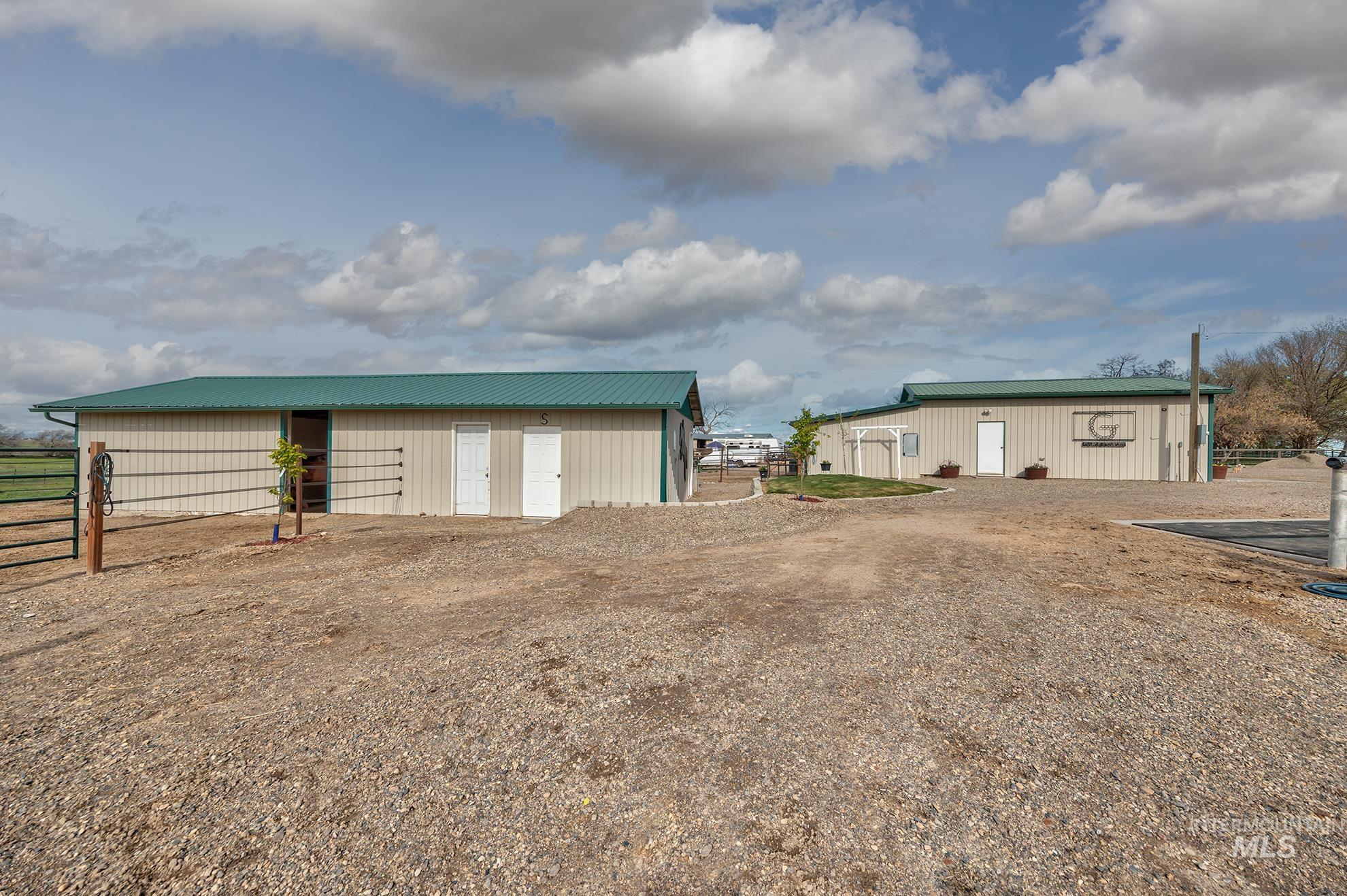 644 Ontario Heights Rd, Ontario, Oregon 97914, 5 Bedrooms, 2.5 Bathrooms, Farm & Ranch For Sale, Price $975,000, 98982490