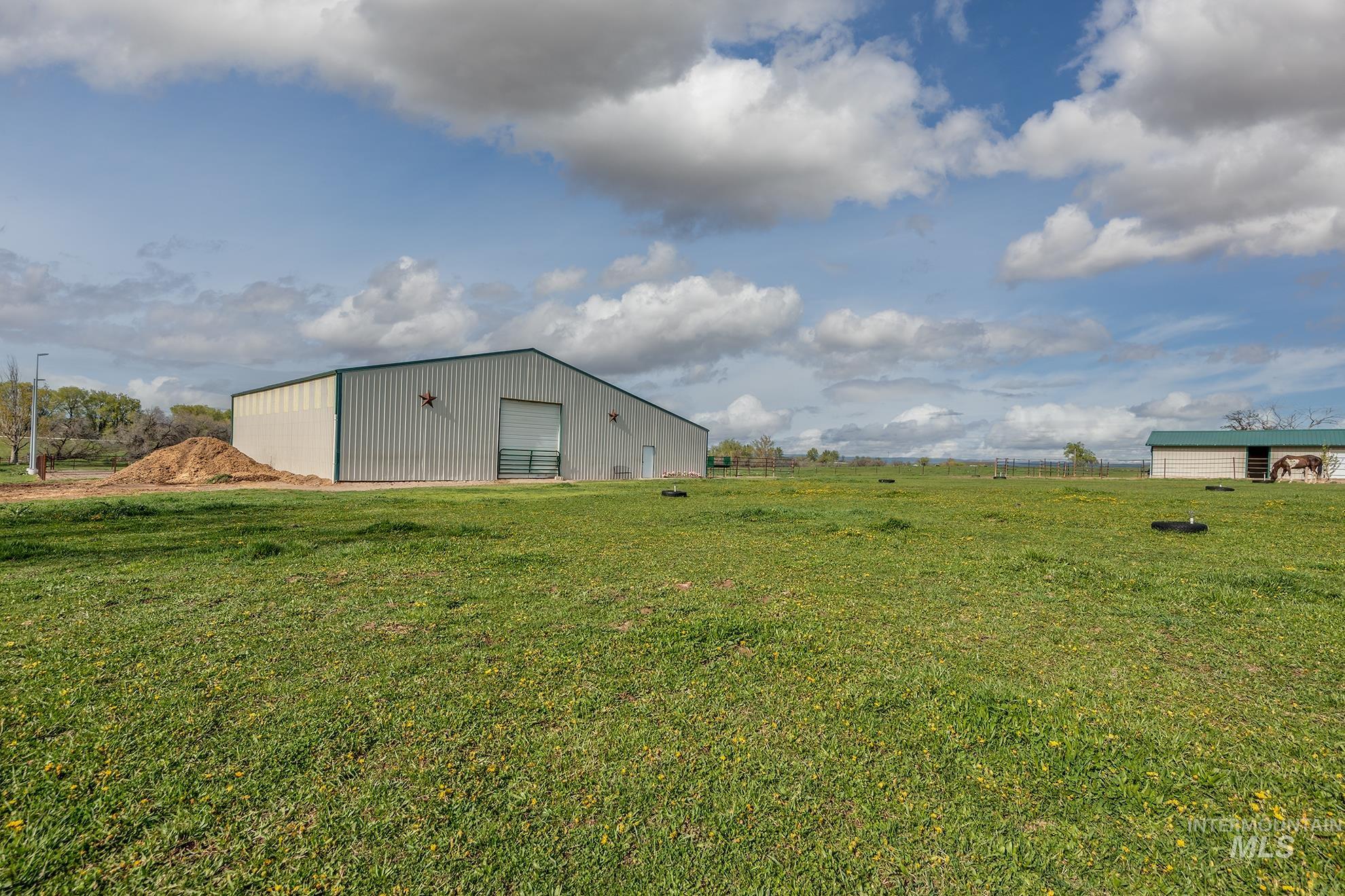 644 Ontario Heights Rd, Ontario, Oregon 97914, 5 Bedrooms, 2.5 Bathrooms, Farm & Ranch For Sale, Price $975,000, 98982490