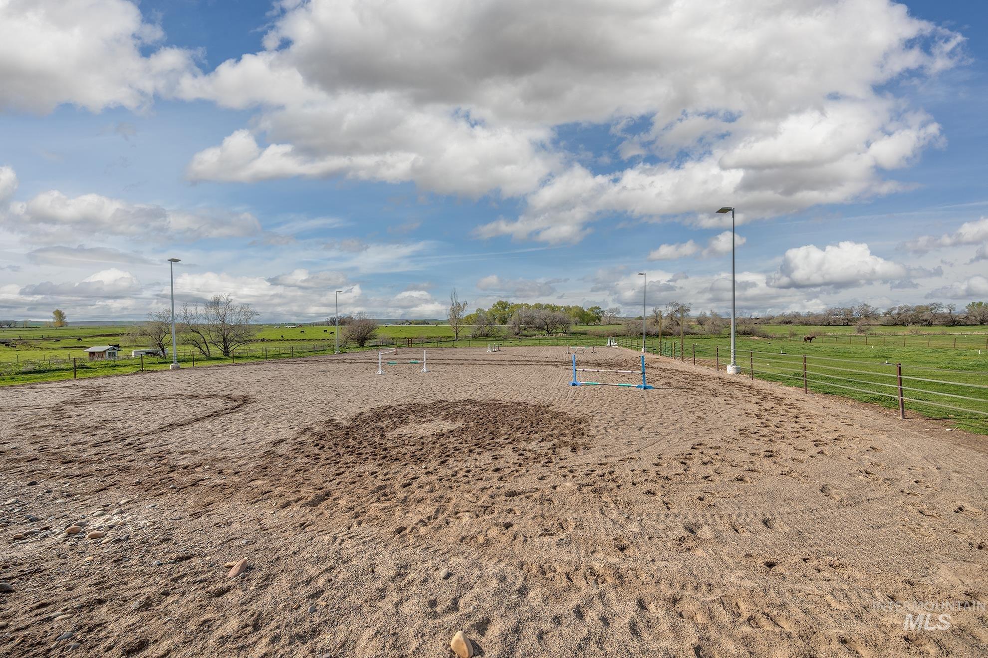 644 Ontario Heights Rd, Ontario, Oregon 97914, 5 Bedrooms, 2.5 Bathrooms, Farm & Ranch For Sale, Price $975,000, 98982490