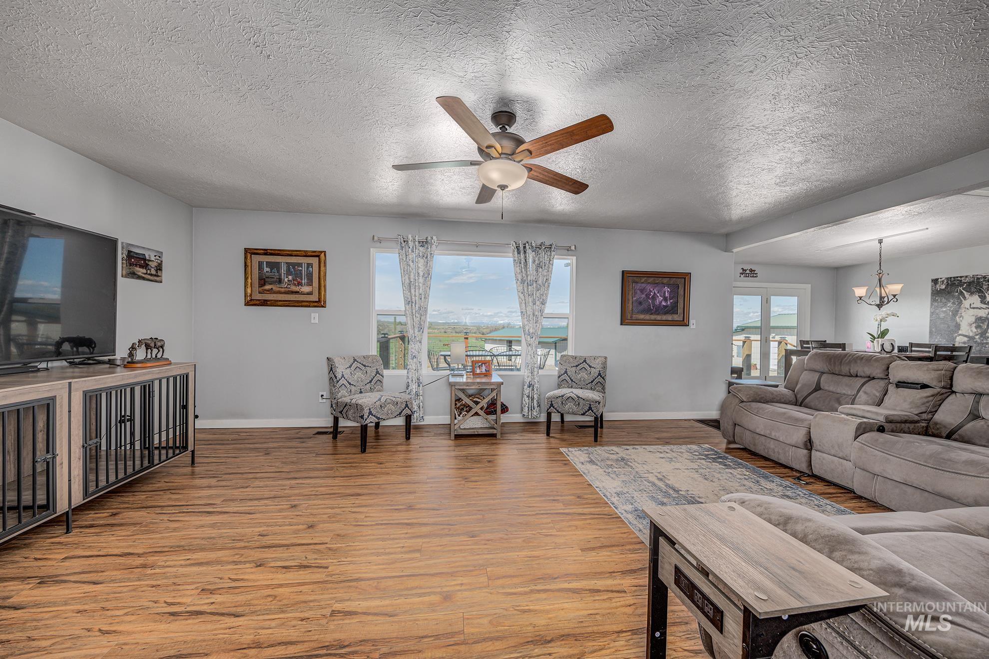 644 Ontario Heights Rd, Ontario, Oregon 97914, 5 Bedrooms, 2.5 Bathrooms, Residential For Sale, Price $975,000,MLS 98982491