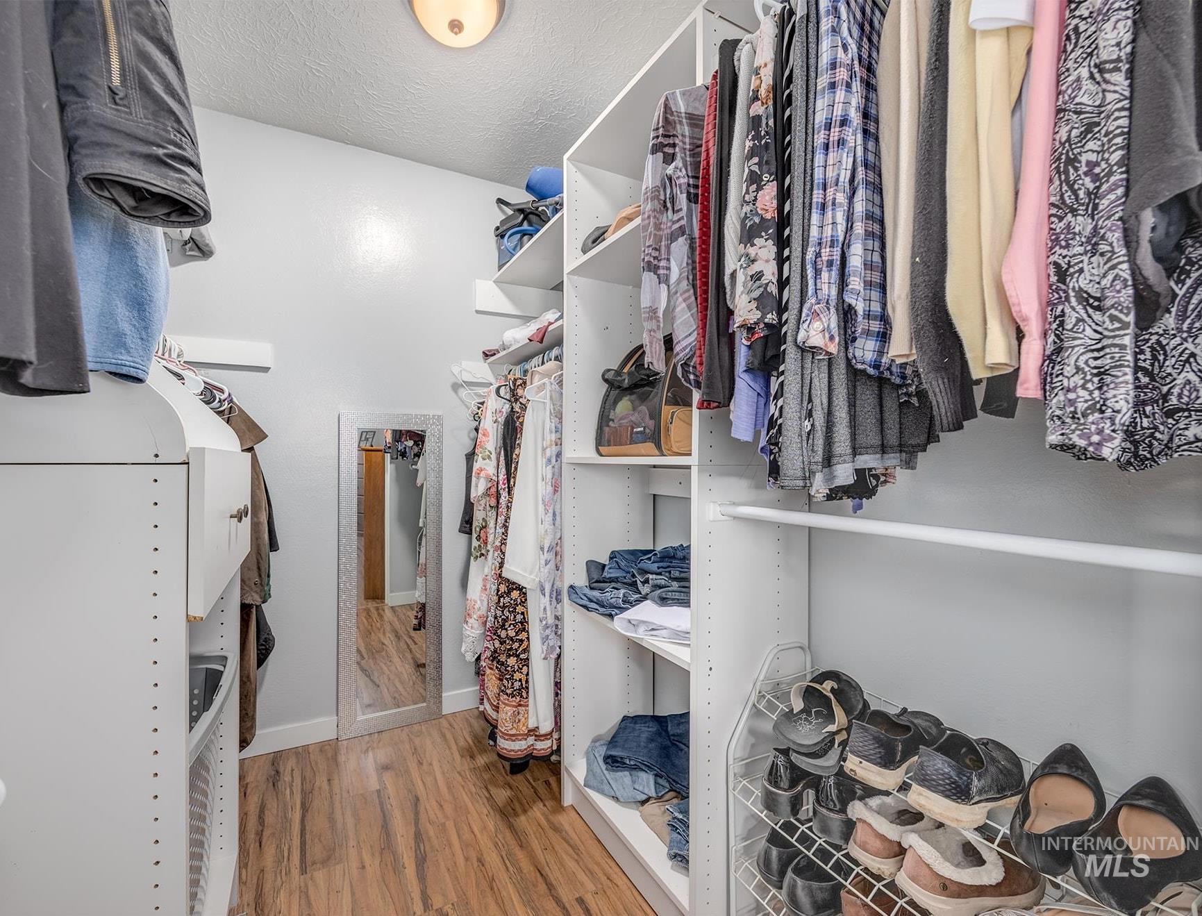 644 Ontario Heights Rd, Ontario, Oregon 97914, 5 Bedrooms, 2.5 Bathrooms, Residential For Sale, Price $975,000,MLS 98982491