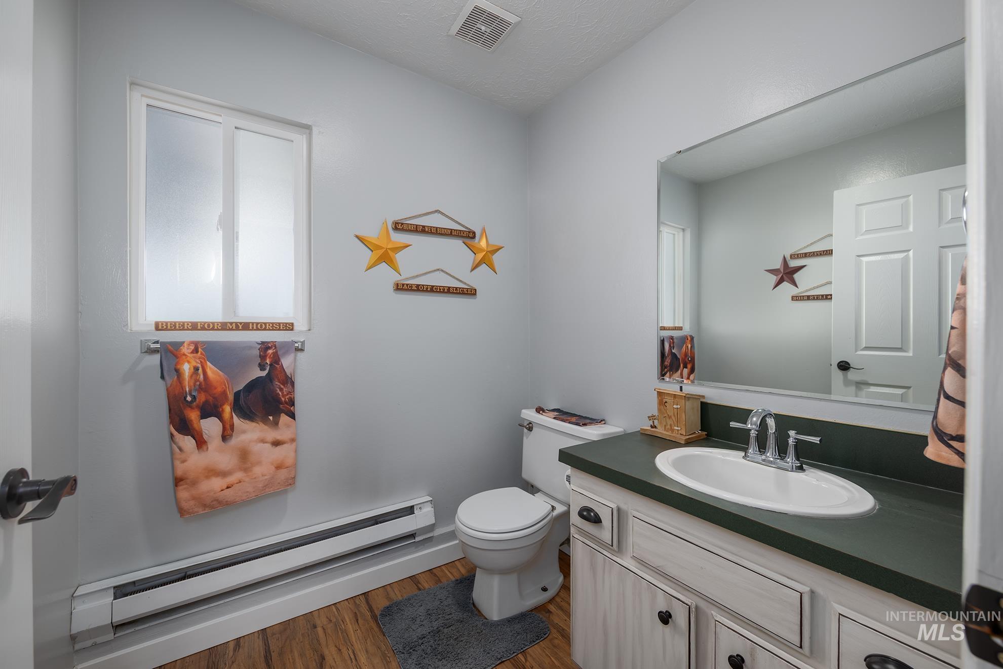 644 Ontario Heights Rd, Ontario, Oregon 97914, 5 Bedrooms, 2.5 Bathrooms, Residential For Sale, Price $975,000,MLS 98982491