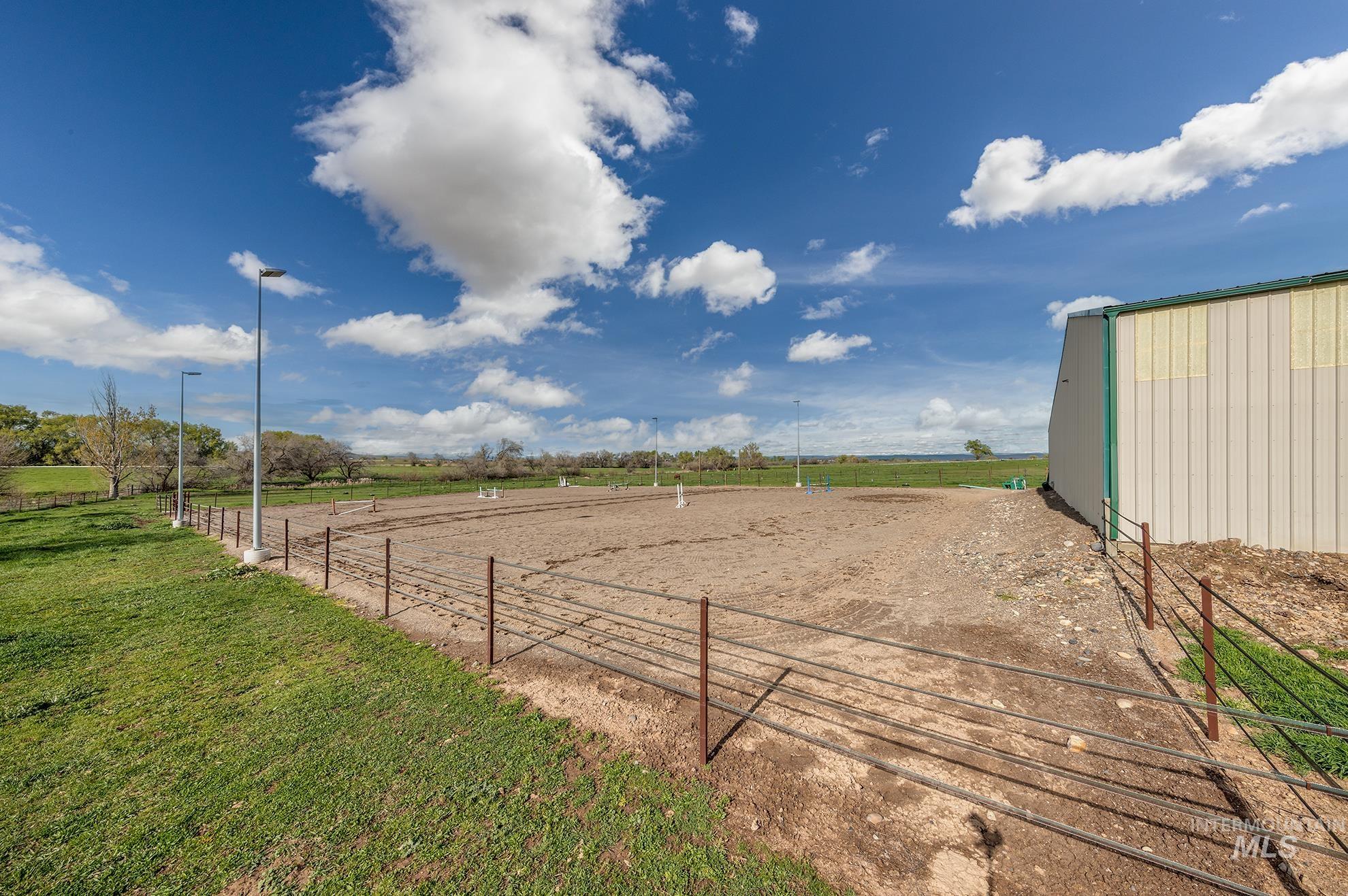 644 Ontario Heights Rd, Ontario, Oregon 97914, 5 Bedrooms, 2.5 Bathrooms, Residential For Sale, Price $975,000,MLS 98982491