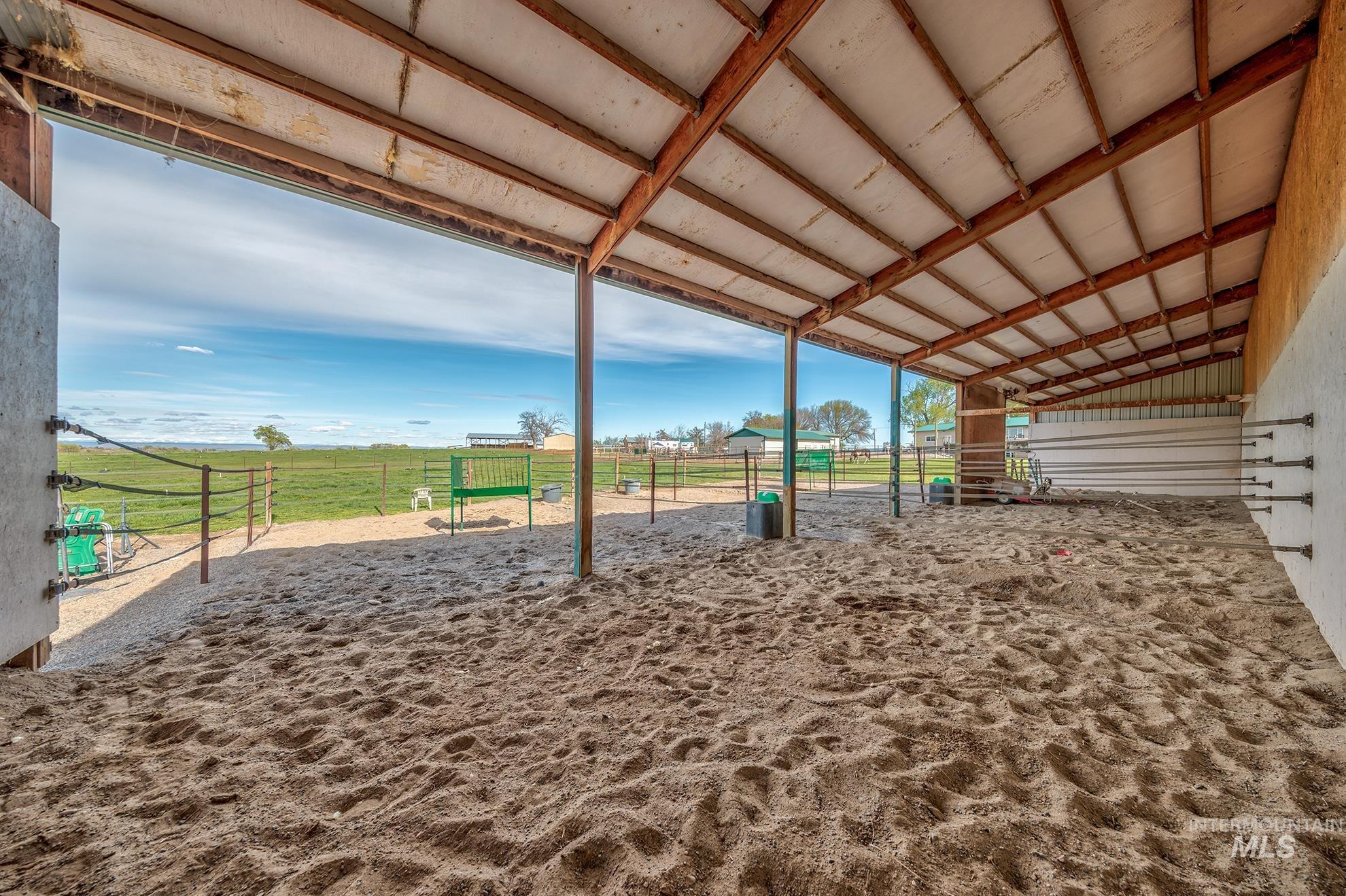 644 Ontario Heights Rd, Ontario, Oregon 97914, 5 Bedrooms, 2.5 Bathrooms, Residential For Sale, Price $975,000,MLS 98982491