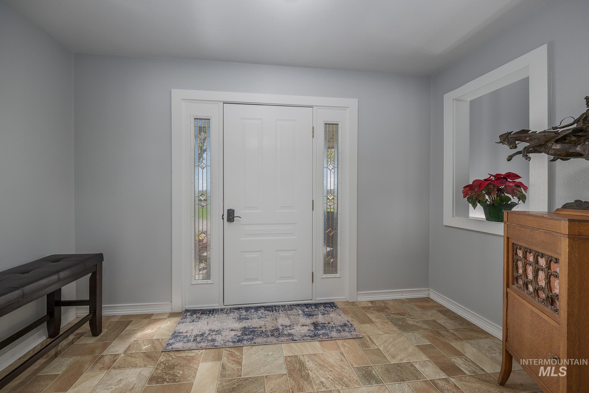 644 Ontario Heights Rd, Ontario, Oregon 97914, 5 Bedrooms, 2.5 Bathrooms, Residential For Sale, Price $975,000,MLS 98982491