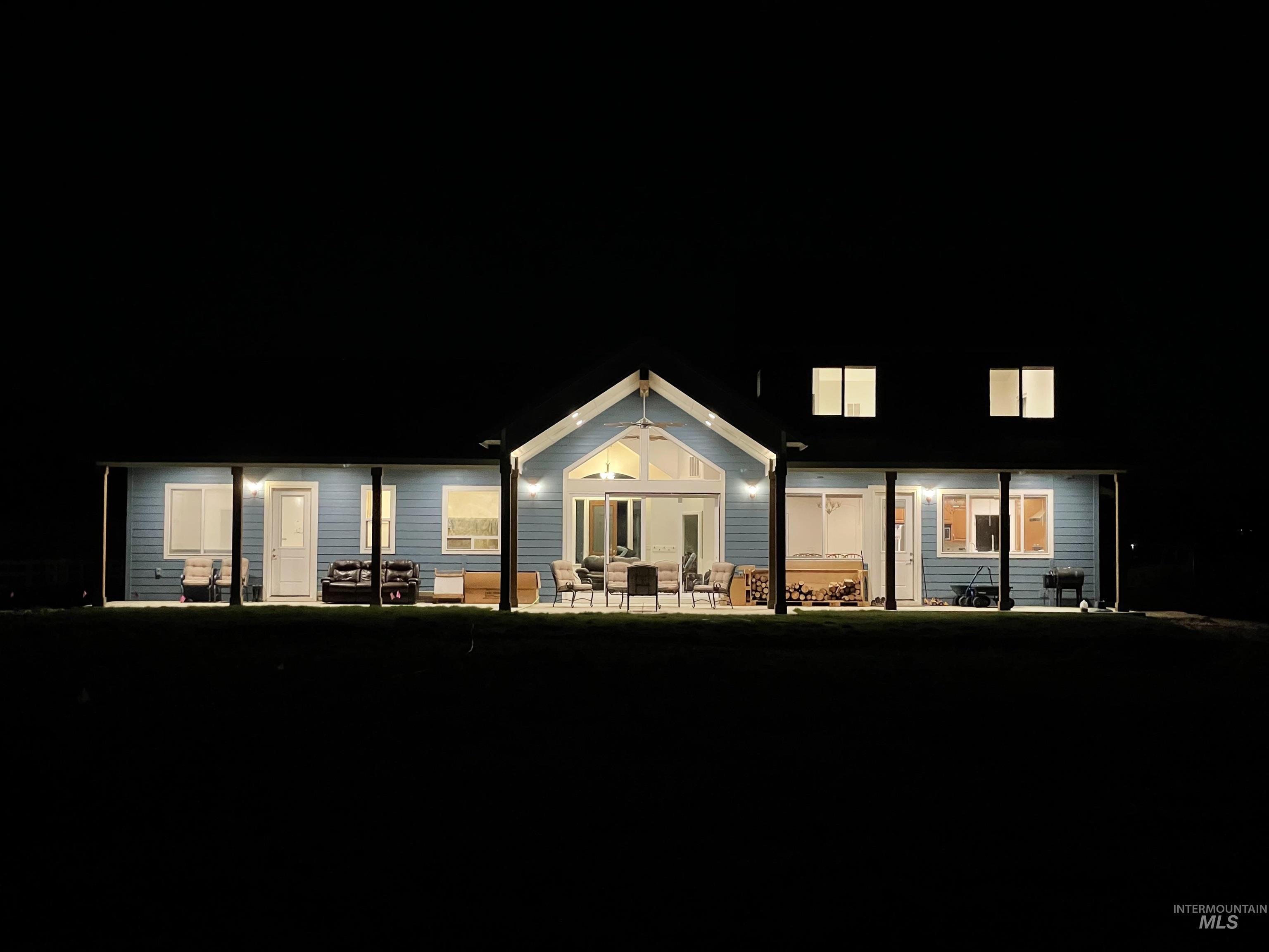 1425 Connelly Ln, Emmett, Idaho 83617, 4 Bedrooms, 3.5 Bathrooms, Residential For Sale, Price $1,124,000,MLS 98982492