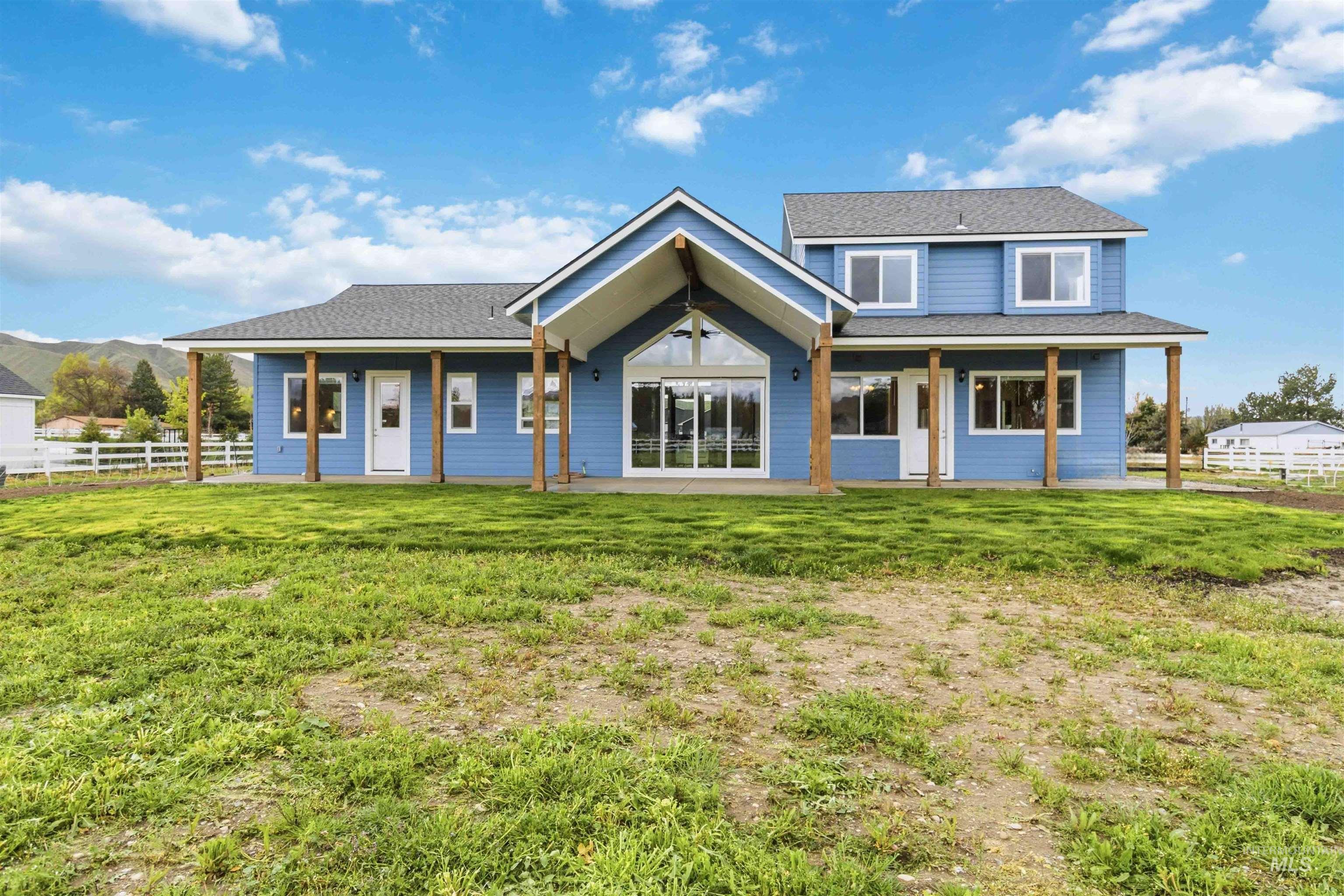 1425 Connelly Ln, Emmett, Idaho 83617, 4 Bedrooms, 3.5 Bathrooms, Residential For Sale, Price $1,124,000,MLS 98982492