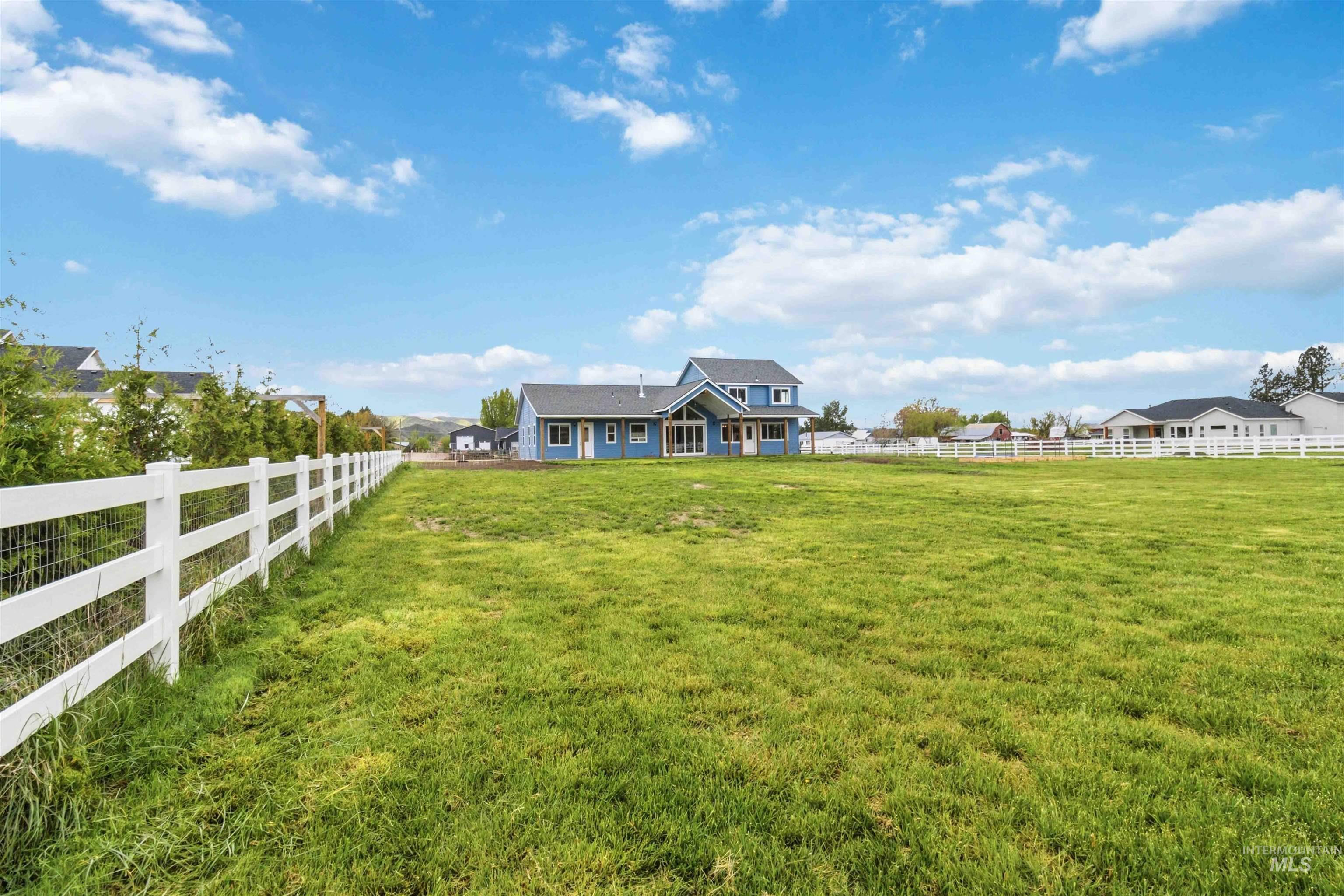 1425 Connelly Ln, Emmett, Idaho 83617, 4 Bedrooms, 3.5 Bathrooms, Residential For Sale, Price $1,124,000,MLS 98982492