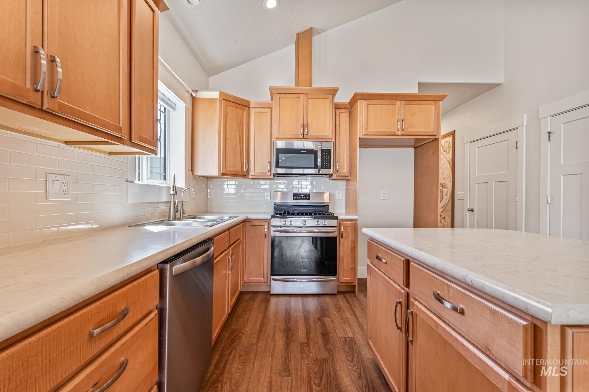 395 Cutlass, Payette, Idaho 83661-5380, 3 Bedrooms, 2 Bathrooms, Residential For Sale, Price $359,900,MLS 98982493