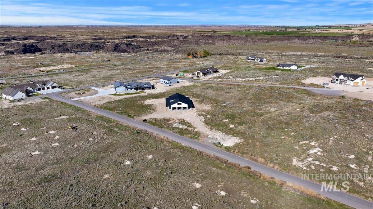 4032 N 3510 E, Kimberly, Idaho 83341, 3 Bedrooms, 2 Bathrooms, Residential For Sale, Price $865,000,MLS 98982495