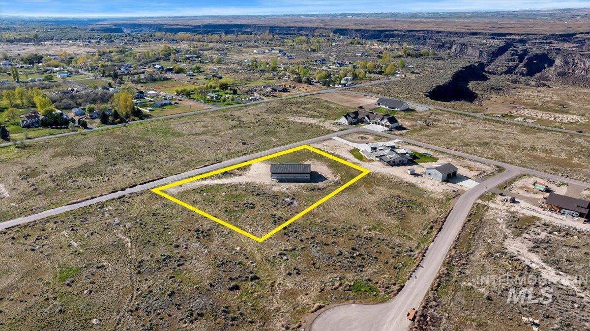 4032 N 3510 E, Kimberly, Idaho 83341, 3 Bedrooms, 2 Bathrooms, Residential For Sale, Price $865,000,MLS 98982495