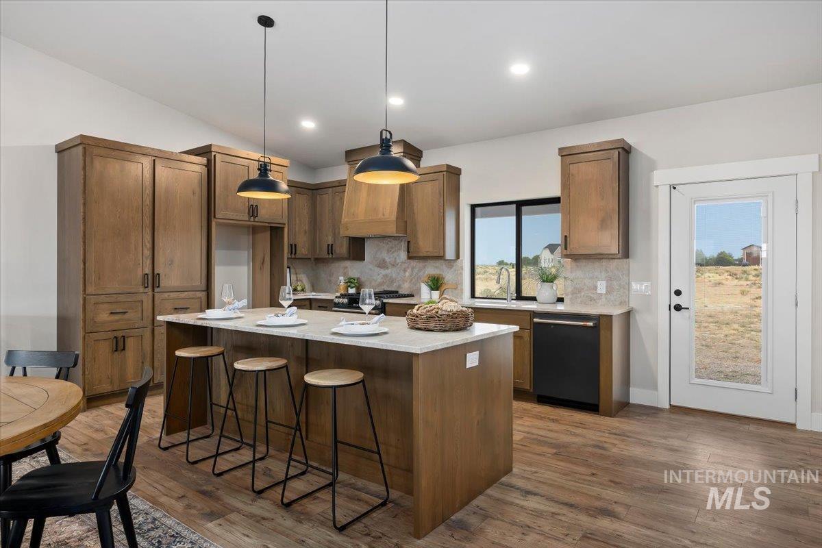 4032 N 3510 E, Kimberly, Idaho 83341, 4 Bedrooms, 2 Bathrooms, Residential For Sale, Price $845,000,MLS 98982495