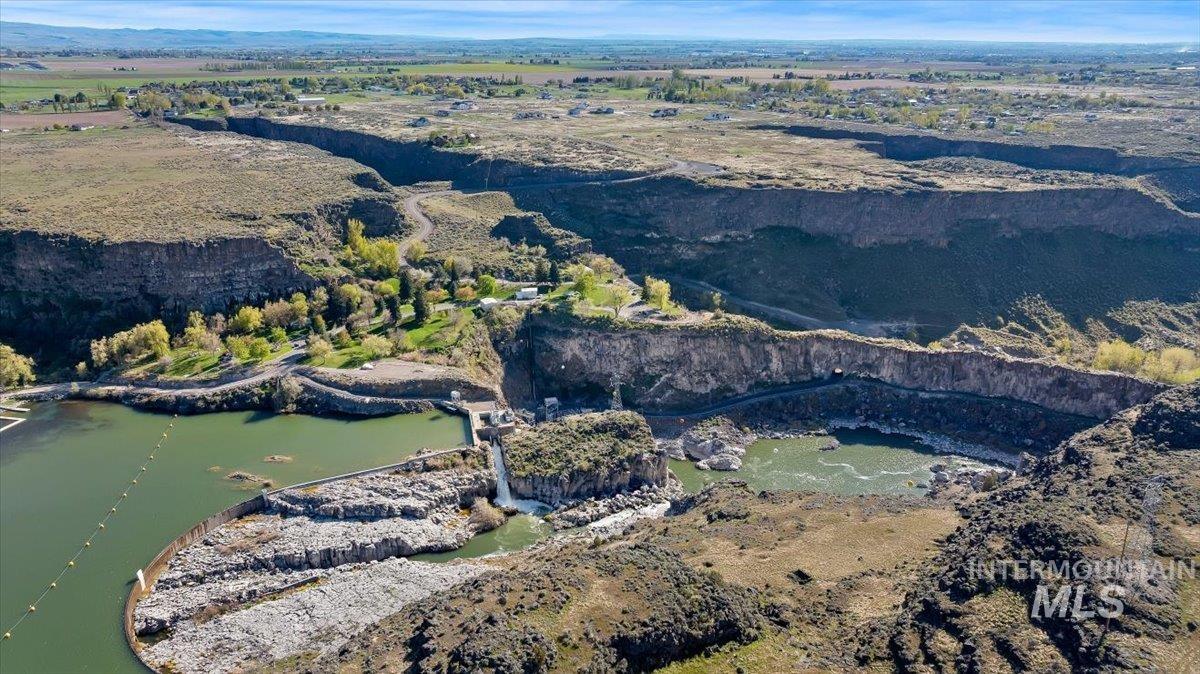 4032 N 3510 E, Kimberly, Idaho 83341, 3 Bedrooms, 2 Bathrooms, Residential For Sale, Price $865,000,MLS 98982495