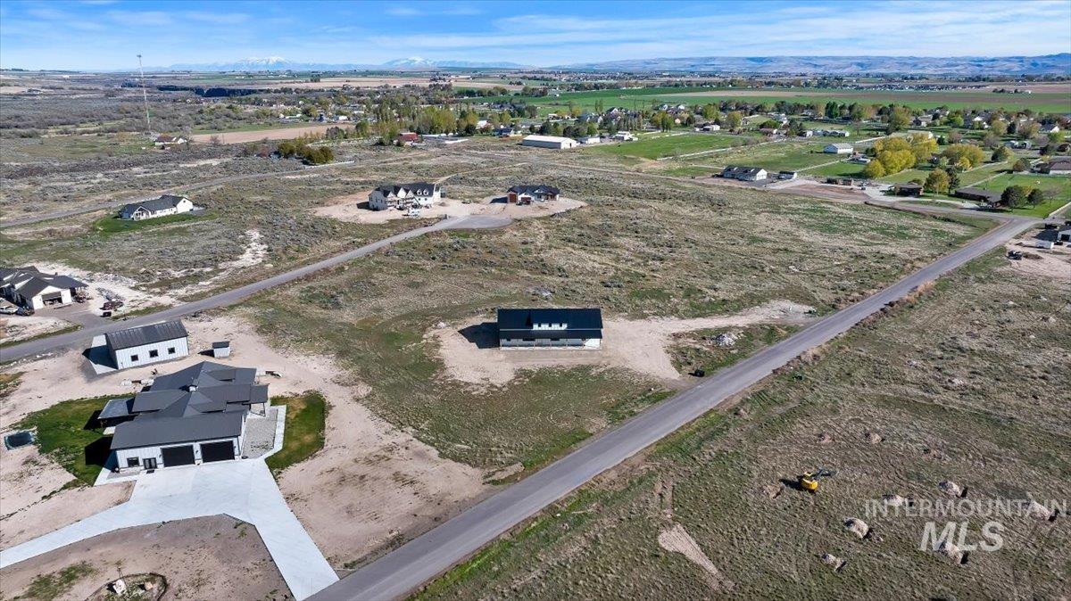 4032 N 3510 E, Kimberly, Idaho 83341, 4 Bedrooms, 2 Bathrooms, Residential For Sale, Price $865,000, 98982495